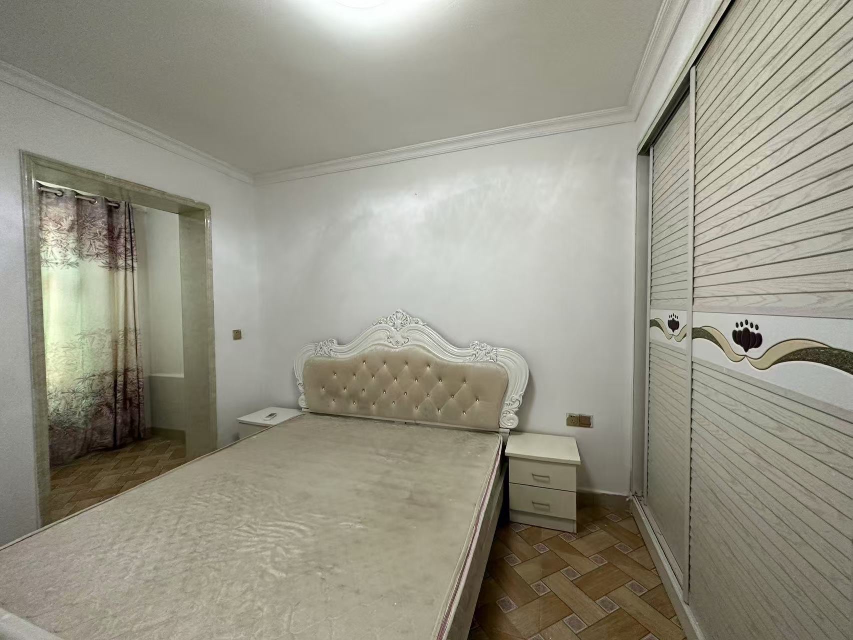 进步巷  2室1厅1卫    1300.0元/月室内图