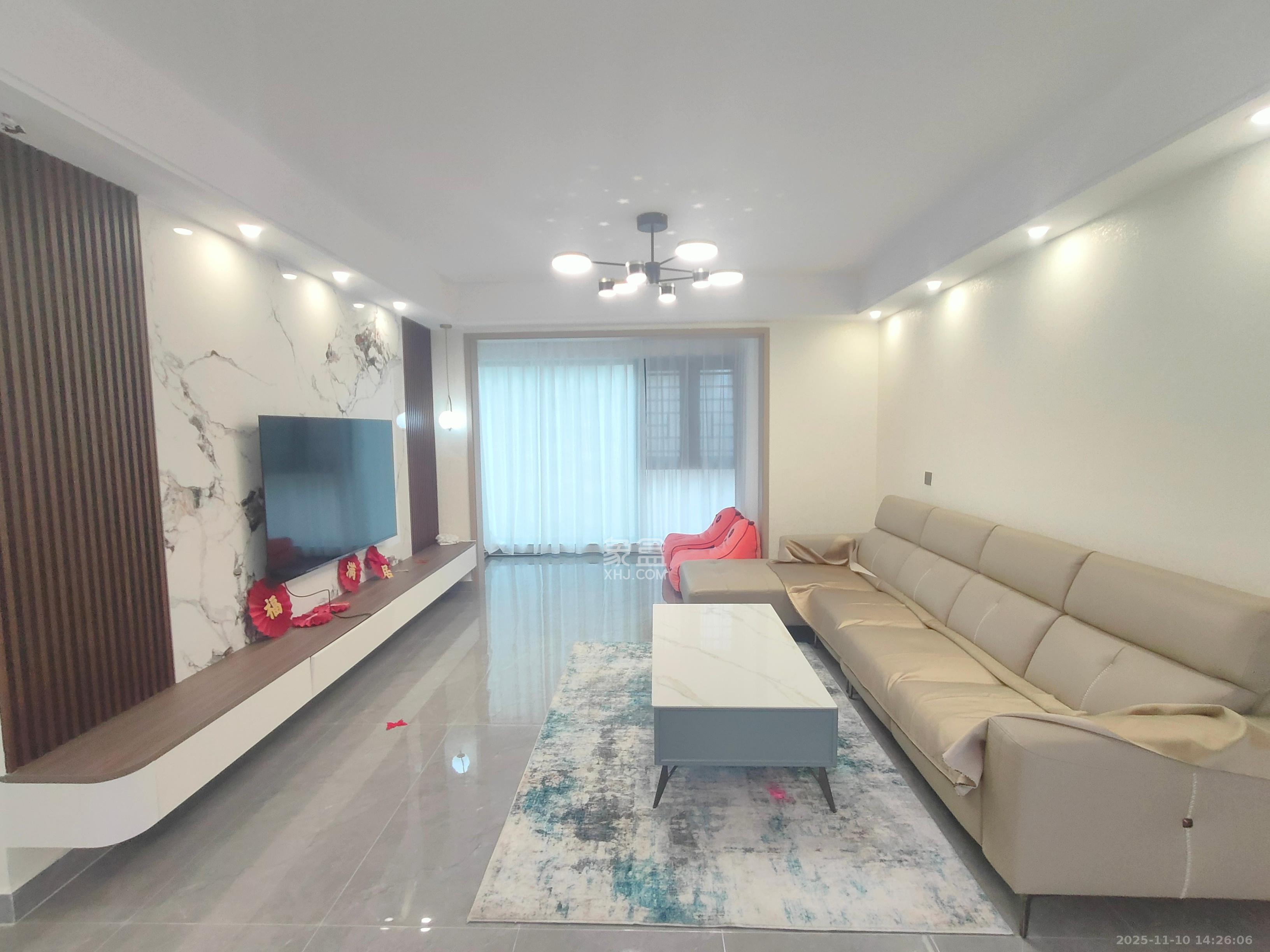 旭辉国悦府 4室2厅2卫 4600.0元/月 旭辉国悦府 4室2厅2卫 4600.0元/月室内图