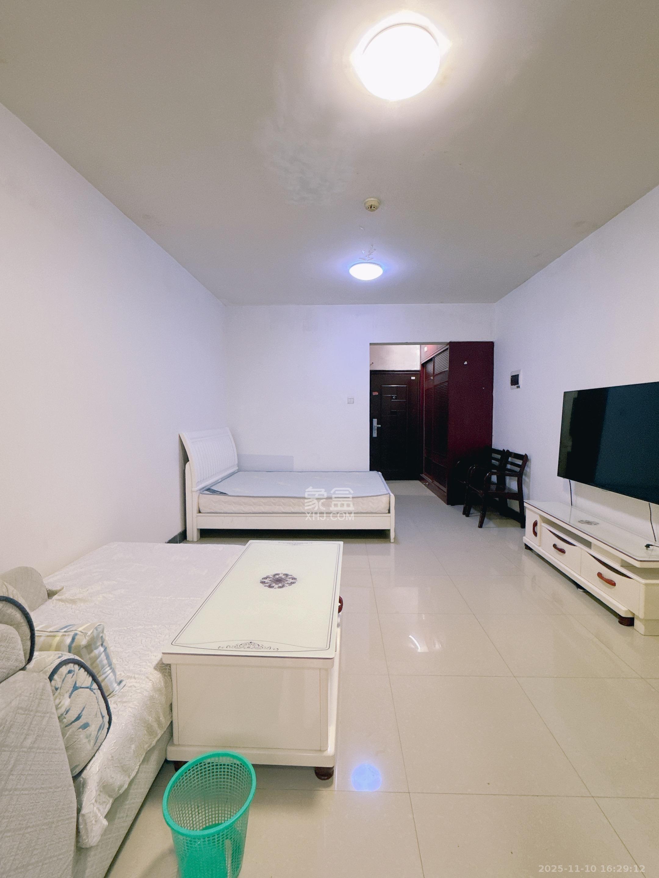 伍家岭生活广场  1室1厅1卫    1300.0元/月室内图