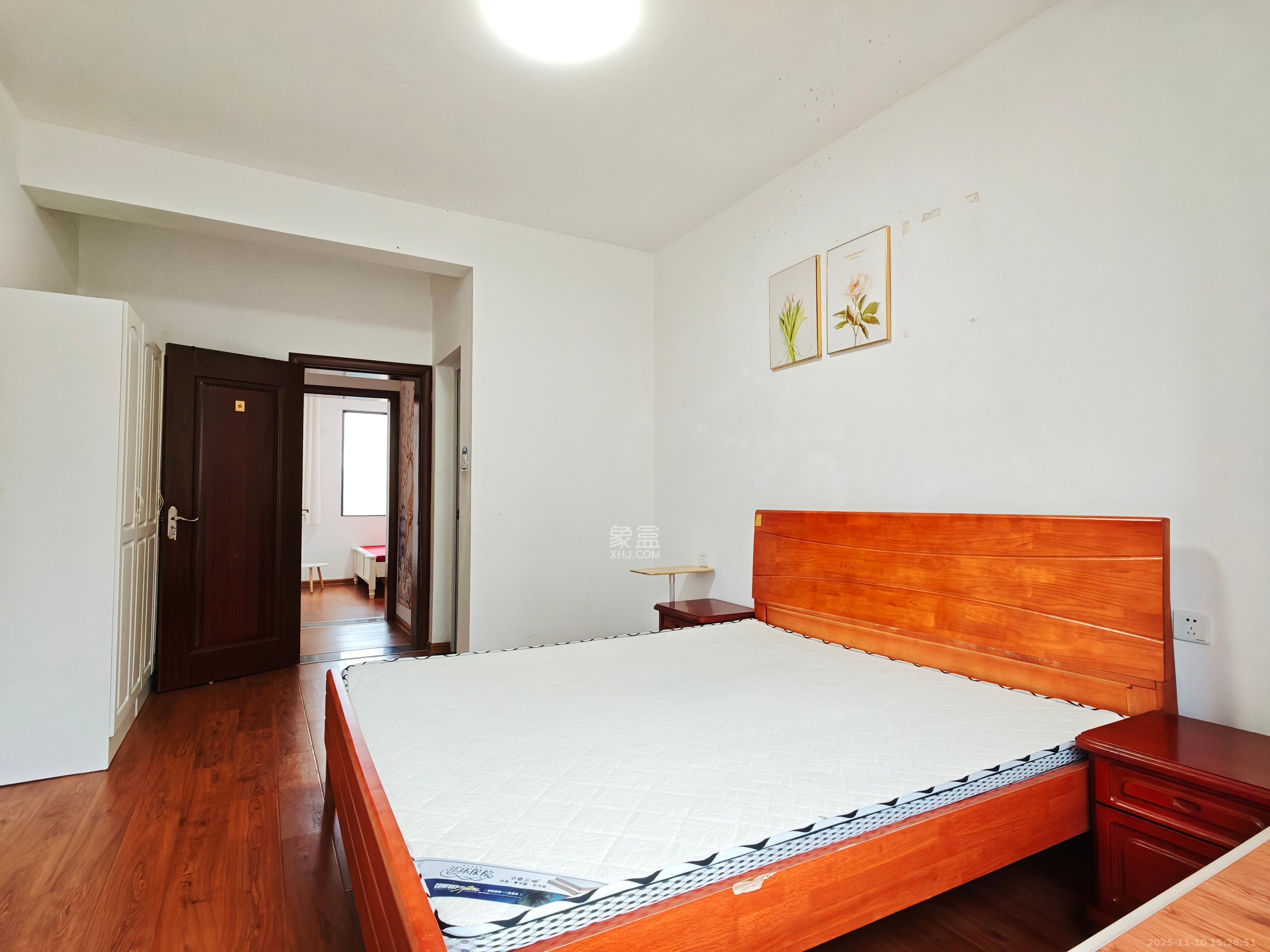 德润小区（丰升德润小区）  4室2厅2卫    3000.0元/月室内图