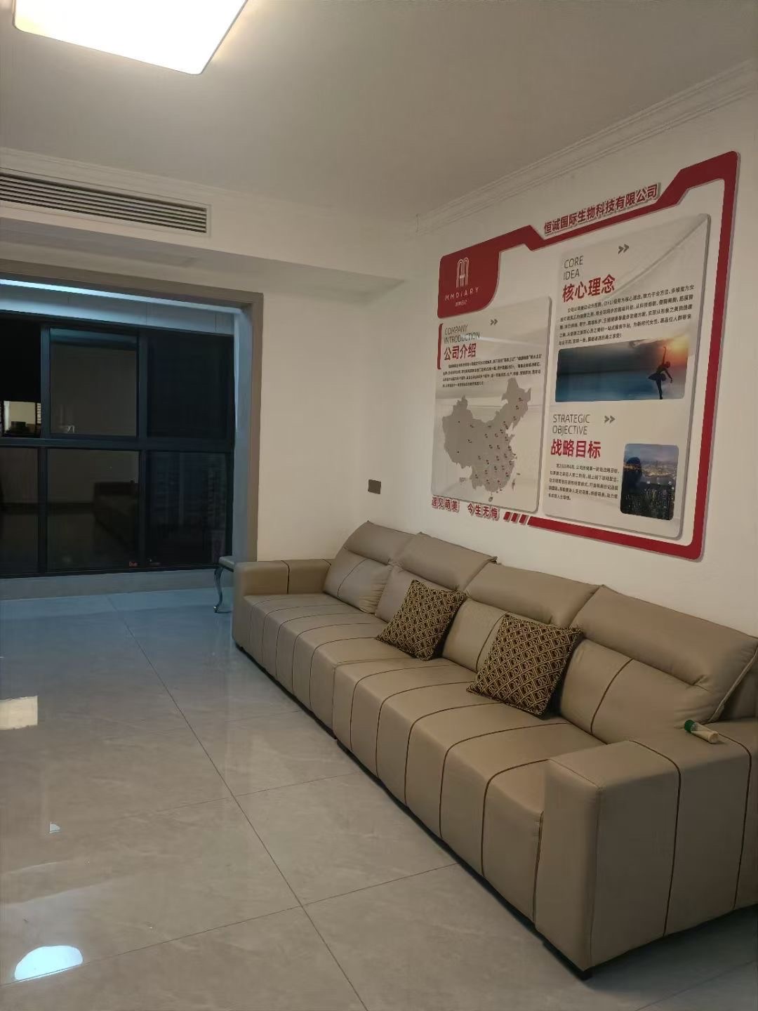 南门口安置小区二期  2室1厅1卫    2100.0元/月