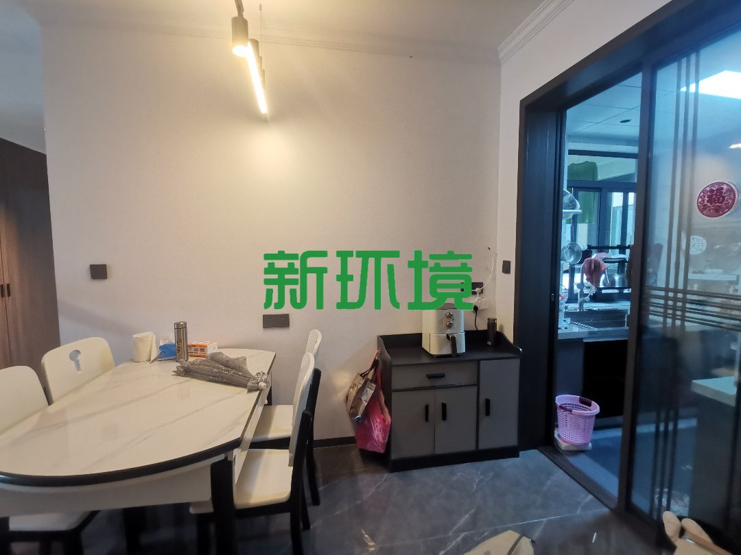 昊天珑璟湾 3室2厅2卫 1800.0元/月 昊天珑璟湾 3室2厅2卫 1800.0元/月室内图