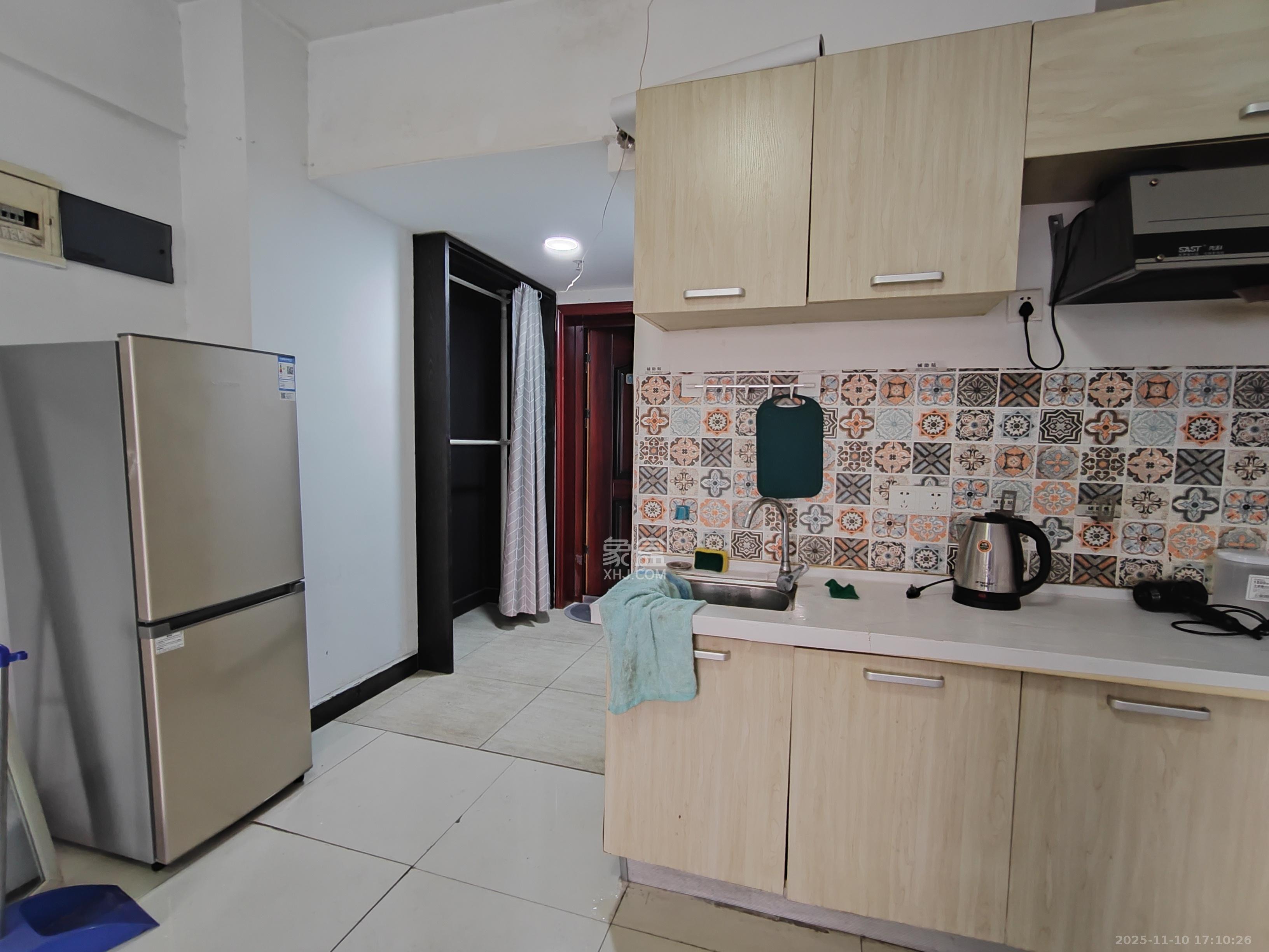 三重星都心  1室1厅1卫    1500.0元/月室内图