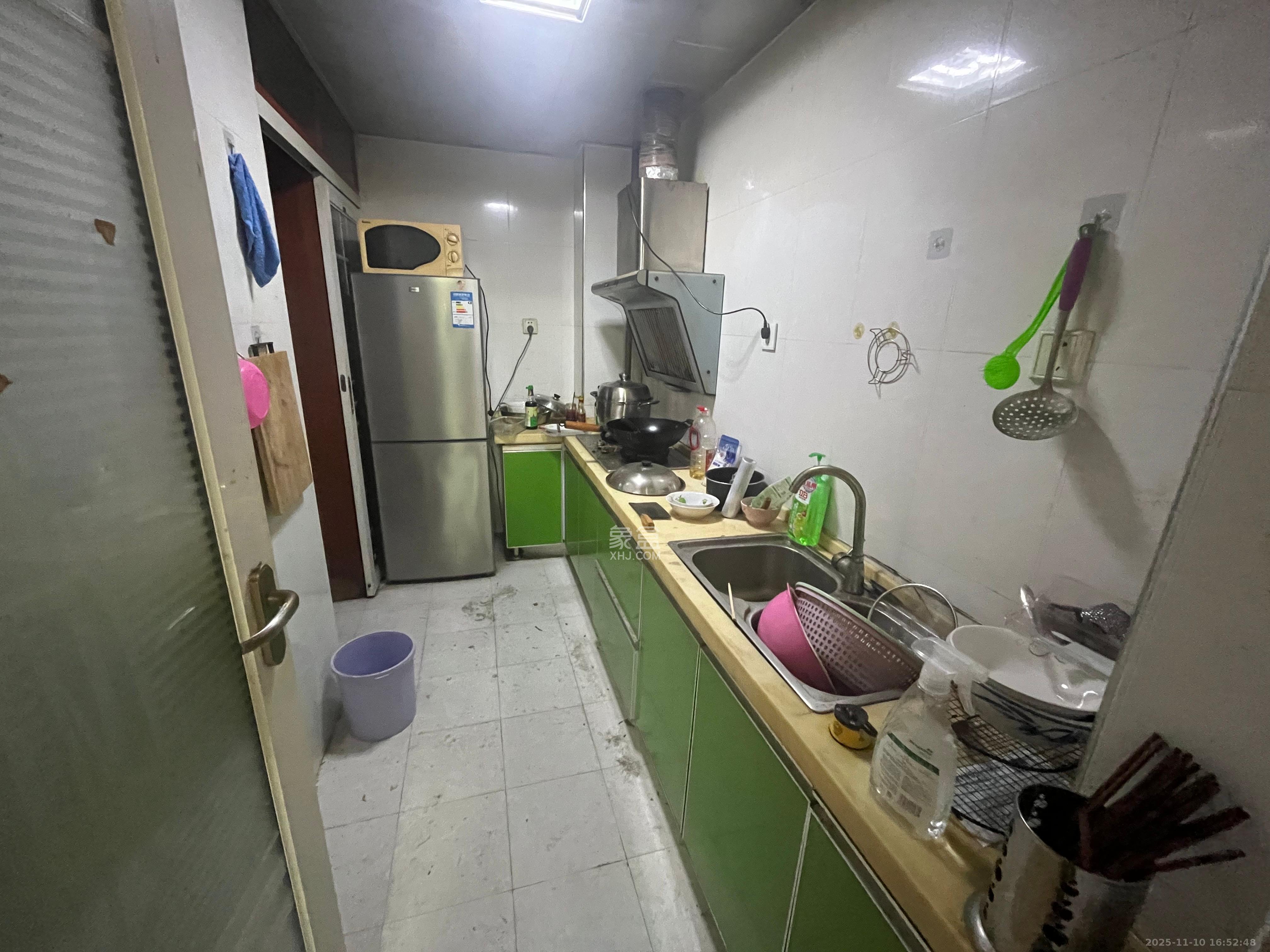 高桥现代商贸城  2室2厅1卫    2000.0元/月室内图