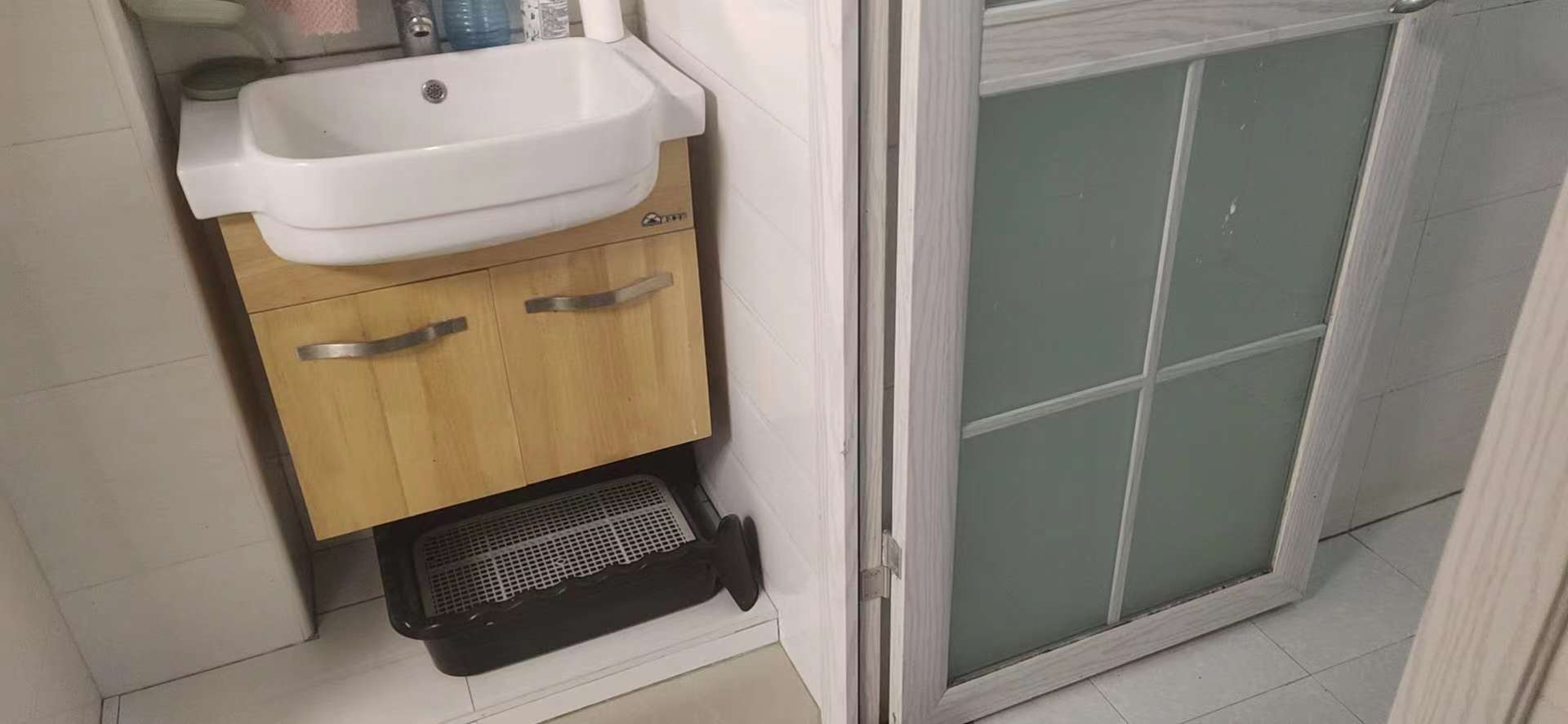 上城世家  1室2厅1卫    1400.0元/月室内图