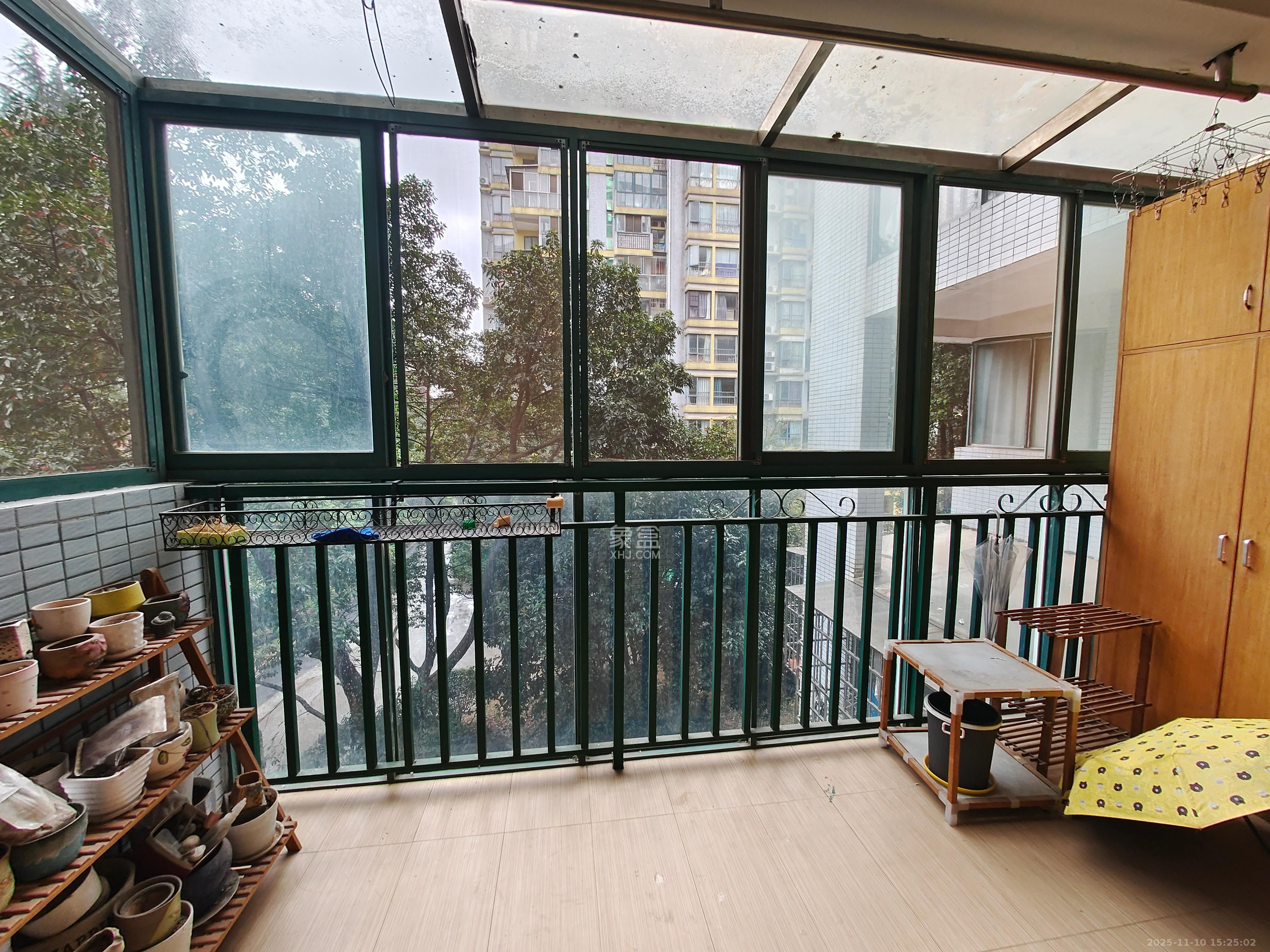 望兴景园一期  3室2厅2卫    2000.0元/月室内图