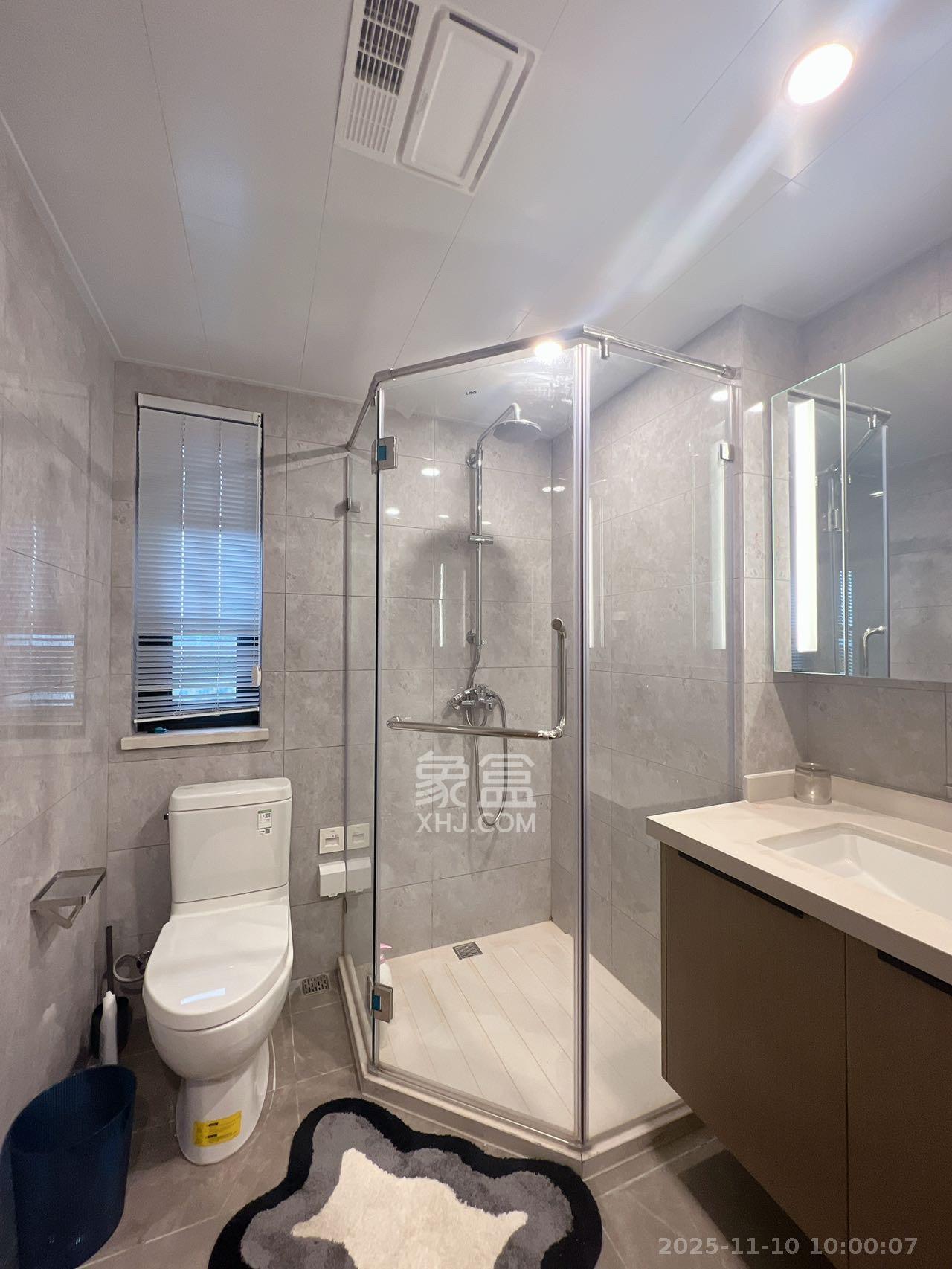 龙湖铂金中心(龙湖春江郦城) 3室2厅2卫 4800.0元/月 龙湖铂金中心(龙湖春江郦城) 3室2厅2卫 4800.0元/月室内图