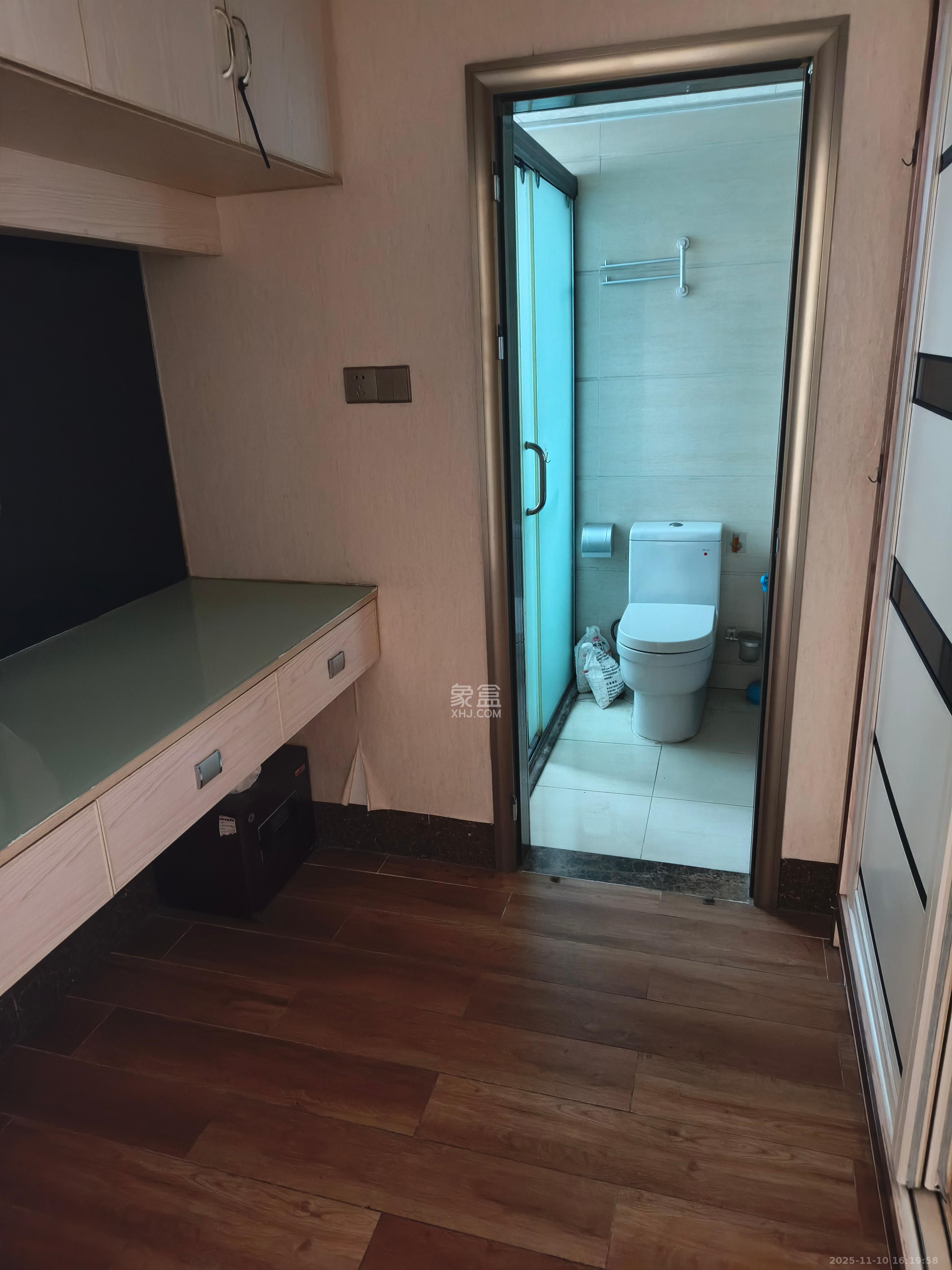 北辰三角洲E5区  1室2厅1卫    3500.0元/月室内图