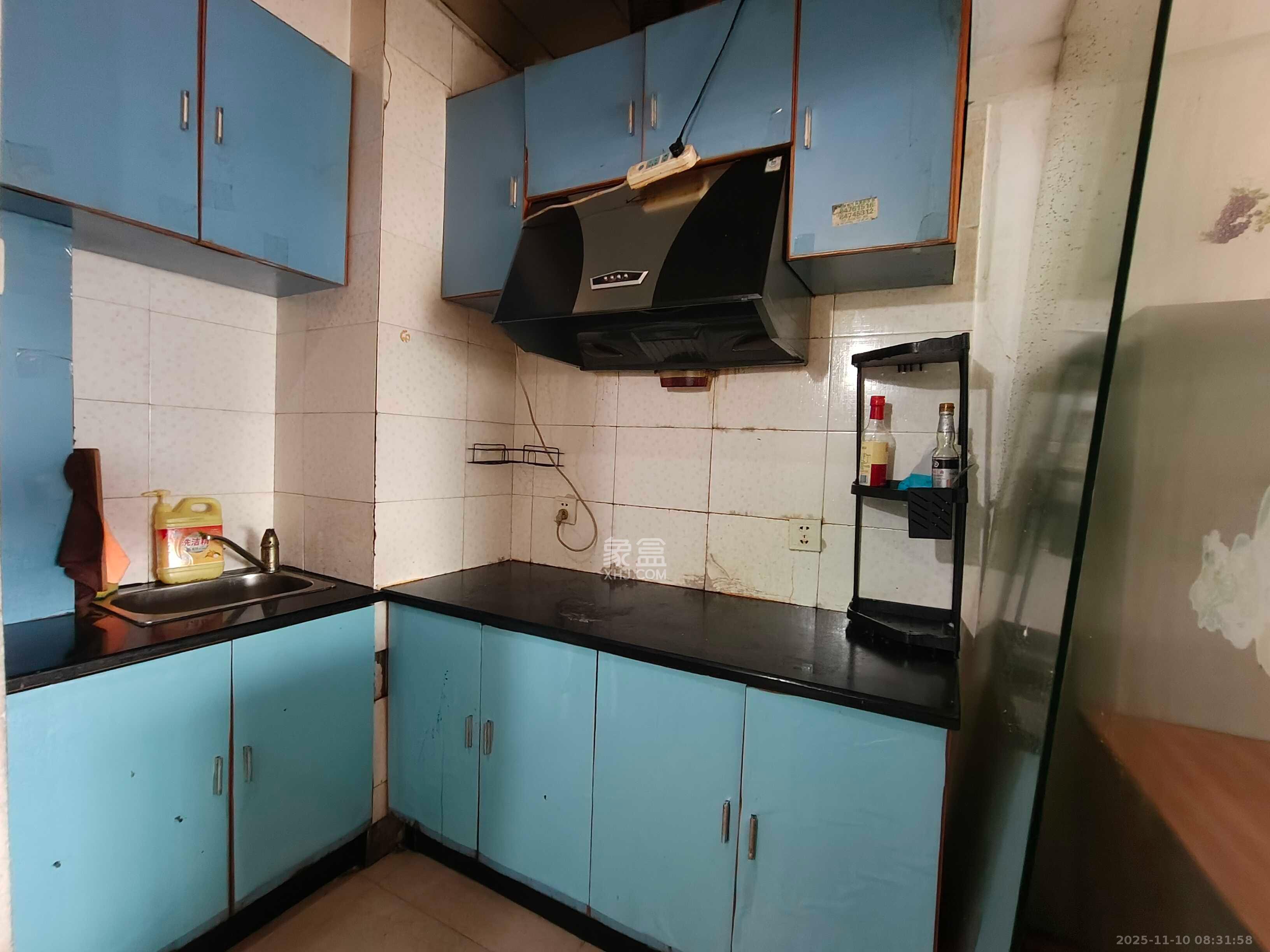 东方公寓  1室1厅1卫    1350.0元/月室内图