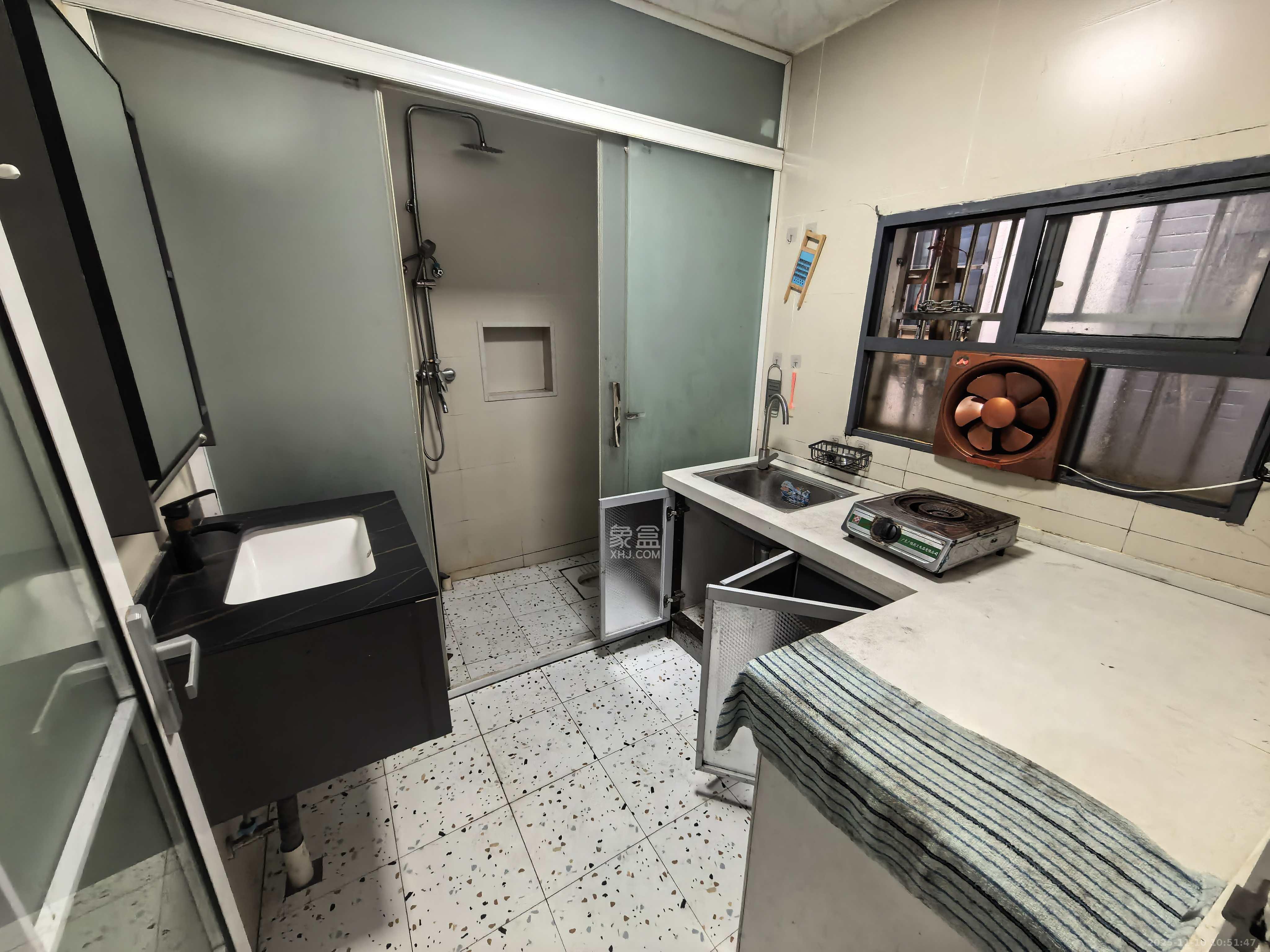 上/下黎家坡散盘  2室1厅1卫    1600.0元/月室内图