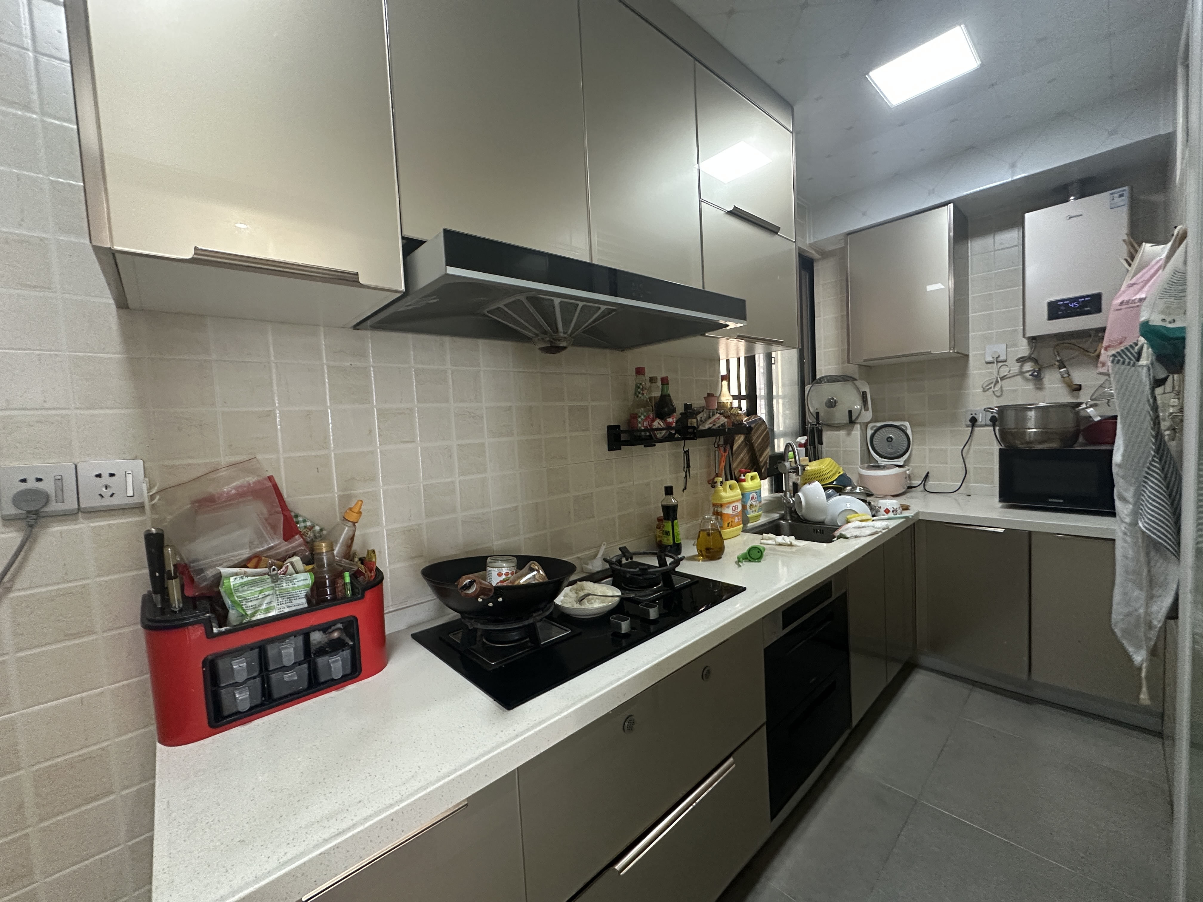 望海金豪 4室2厅2卫 3800.0元/月 望海金豪 4室2厅2卫 3800.0元/月室内图