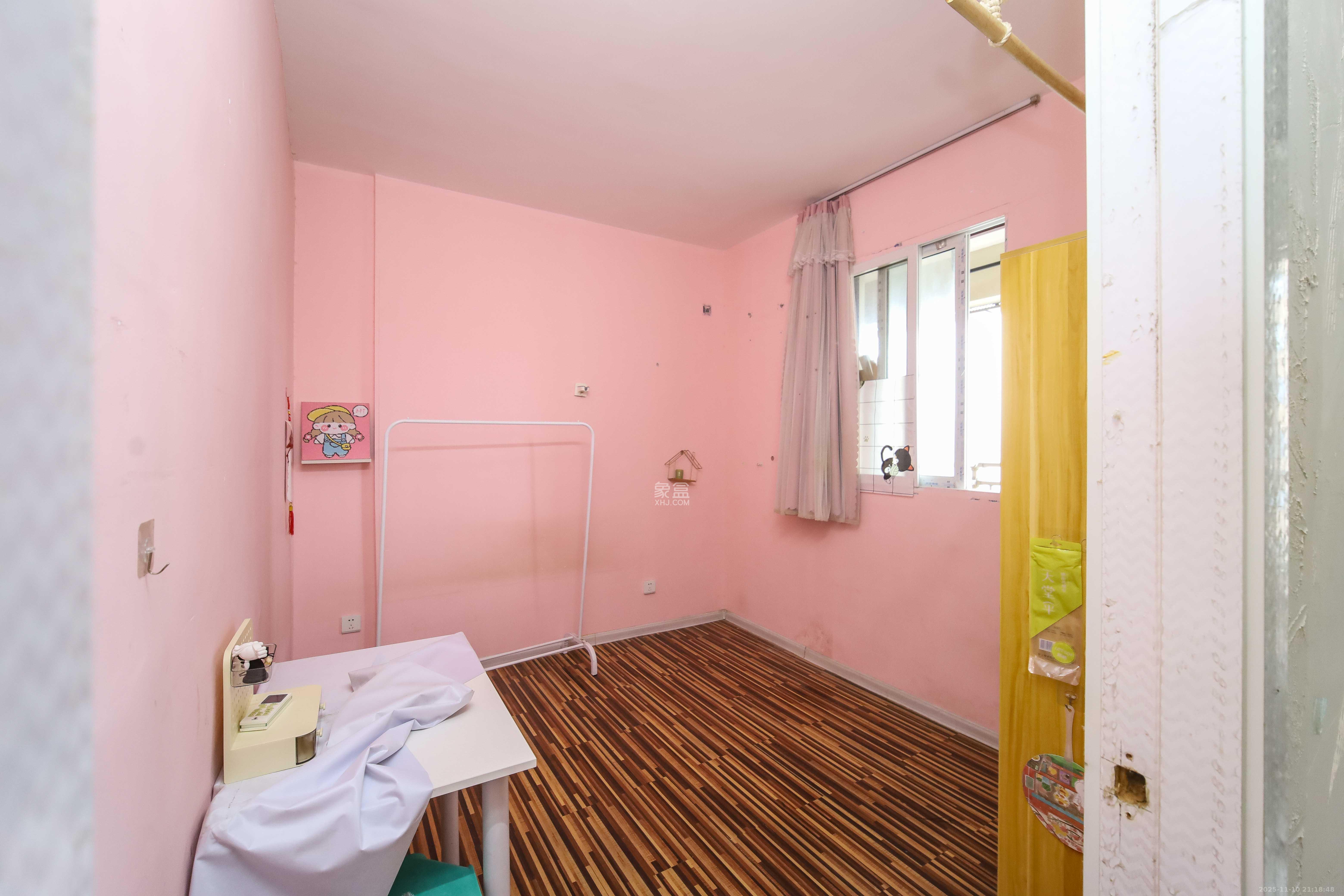 中惠锦堂  3室2厅1卫    100.0万卧室