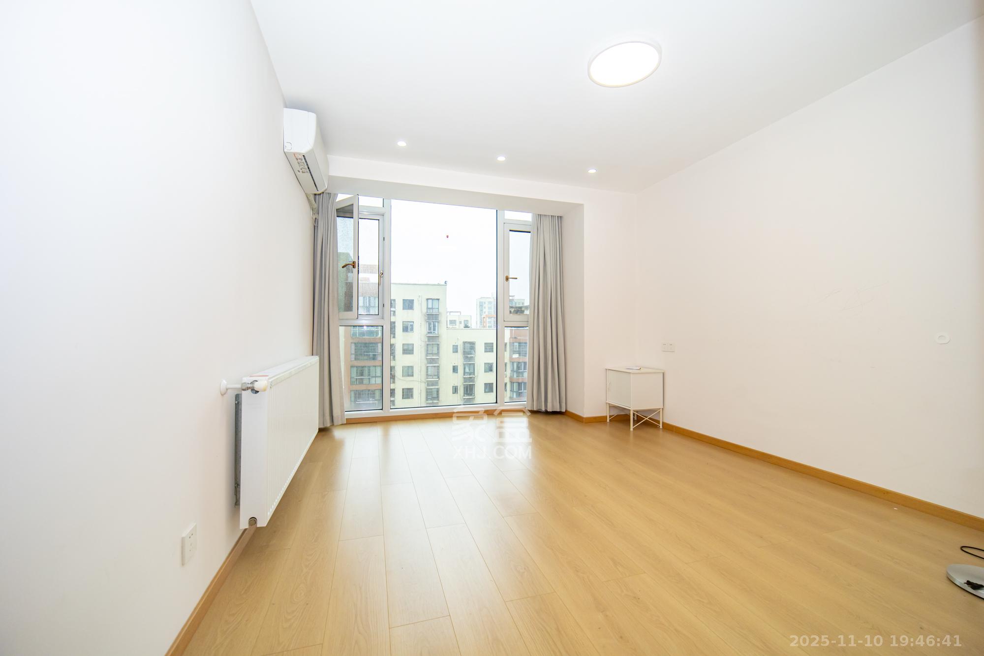 楚天世纪城东苑 4室2厅2卫 89.8万 楚天世纪城东苑 4室2厅2卫 89.8万卧室