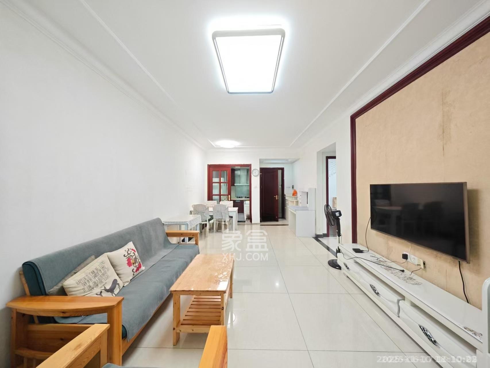 恒大城  2室2厅1卫    1800.0元/月室内图