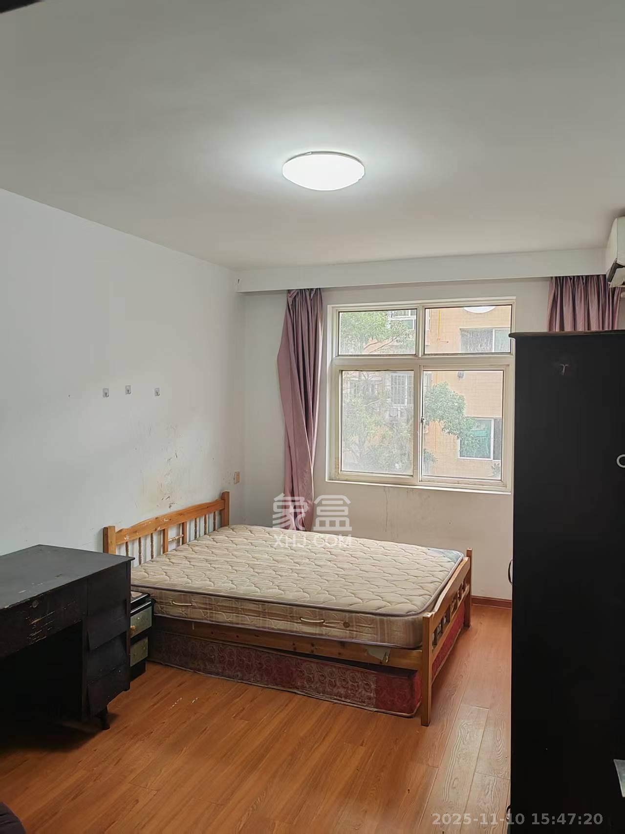 御景龙城  3室2厅2卫    1500.0元/月室内图