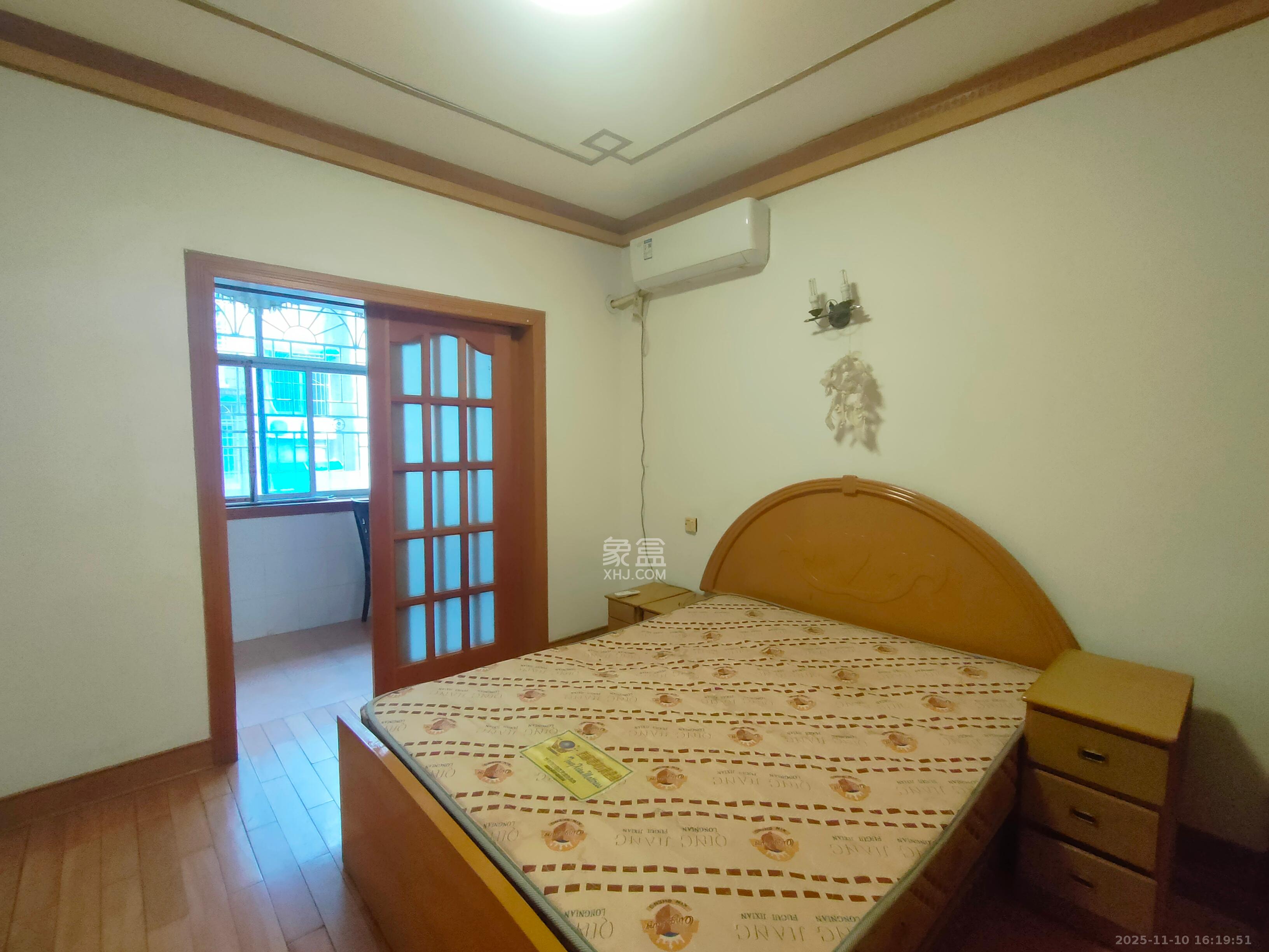 湘华公寓  3室2厅1卫    1600.0元/月室内图