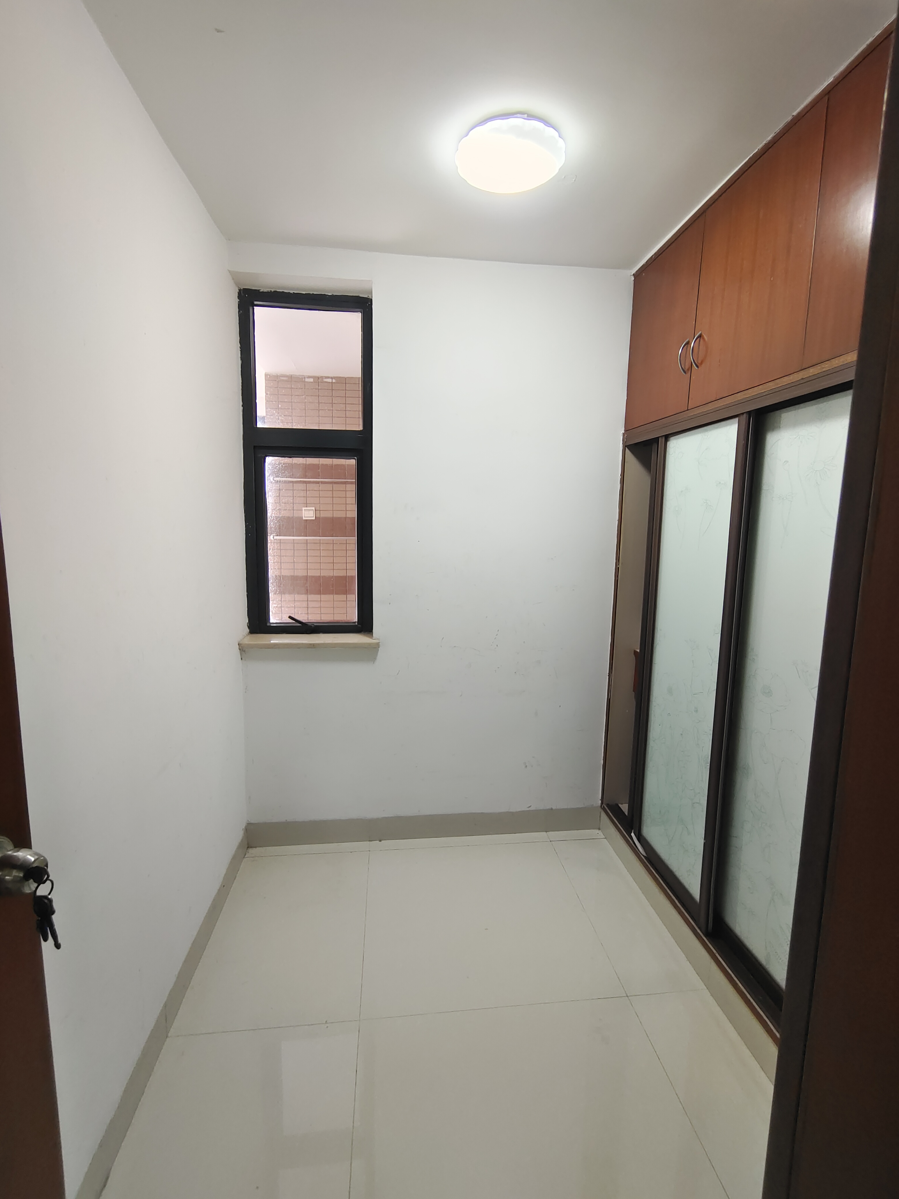 丽晶温泉海景花园一期(别名:丽晶维港、丽晶海景花园) 4室2厅2卫 4000.0元/月 丽晶温泉海景花园一期(别名:丽晶维港、丽晶海景花园) 4室2厅2卫 4000.0元/月室内图