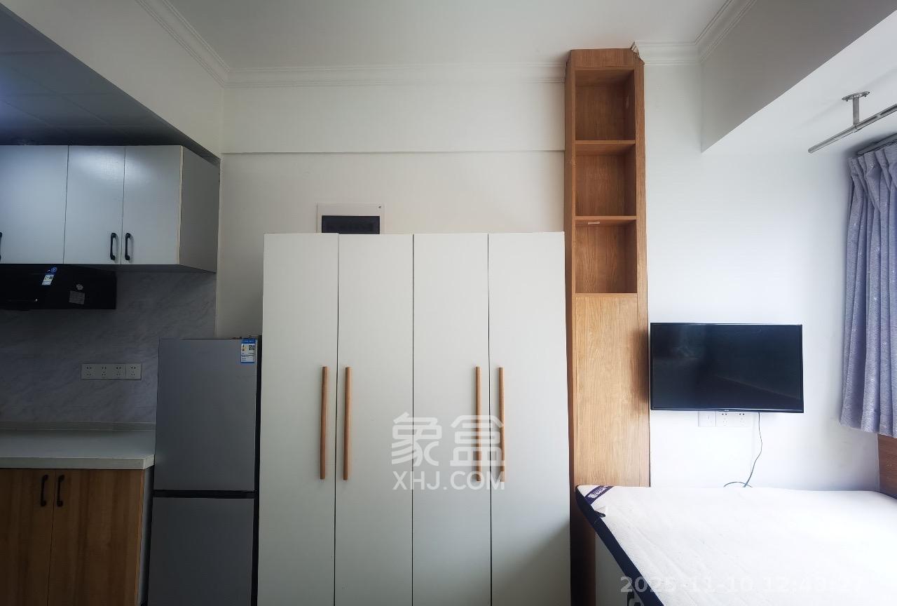 龙湖湘江星座(祺鑫星座公寓) 1室1厅1卫 1300.0元/月 龙湖湘江星座(祺鑫星座公寓) 1室1厅1卫 1300.0元/月室内图