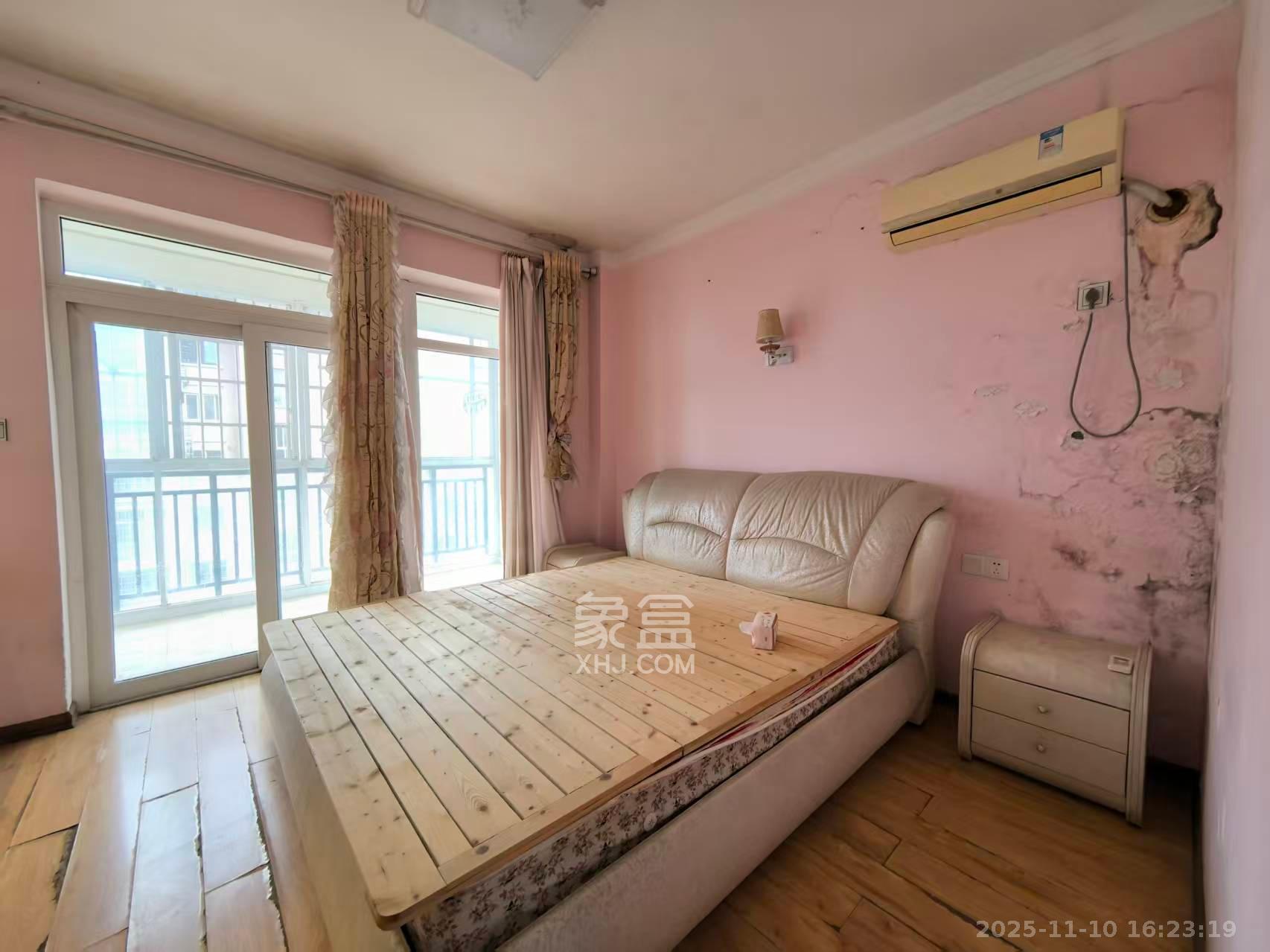 长房西郡  2室2厅2卫    2200.0元/月室内图