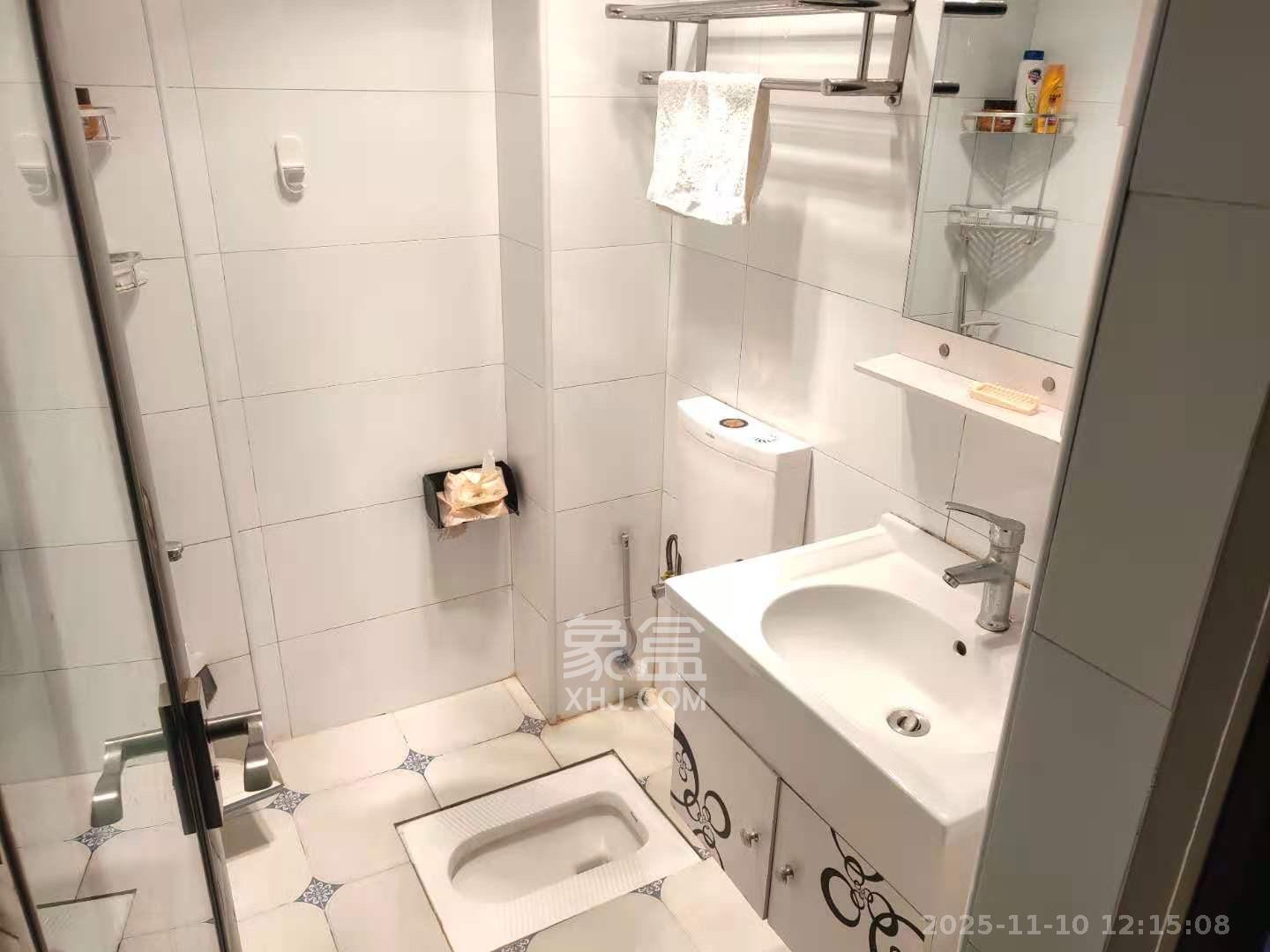 同鑫家园  1室1厅1卫    1300.0元/月室内图