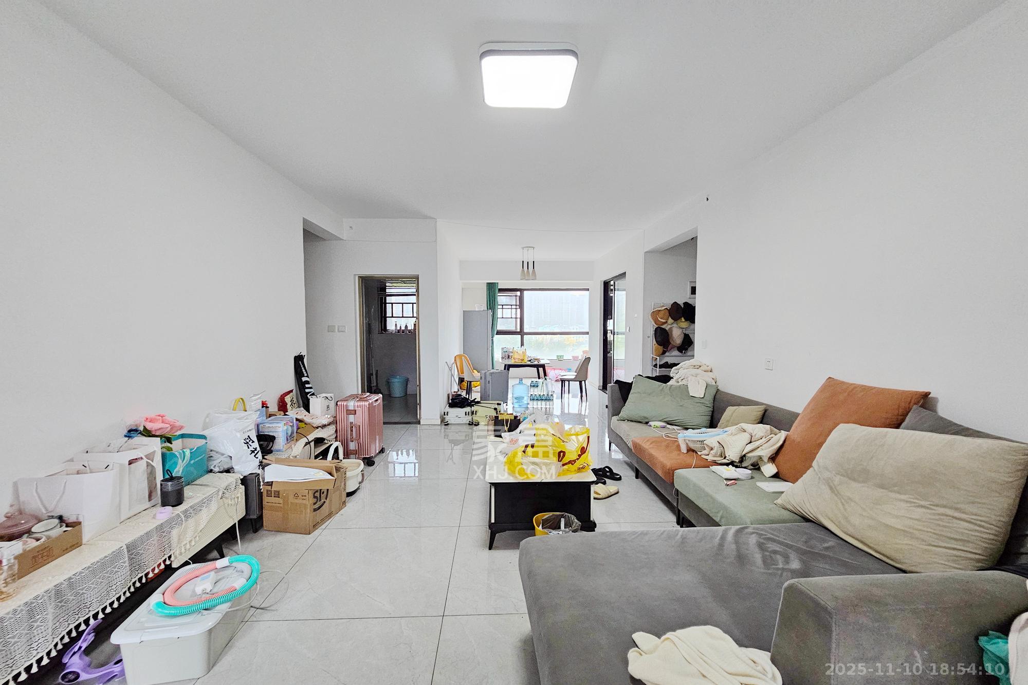 明昇壹城（明昇时代广场）二期  1室0厅0卫    190.0万客厅