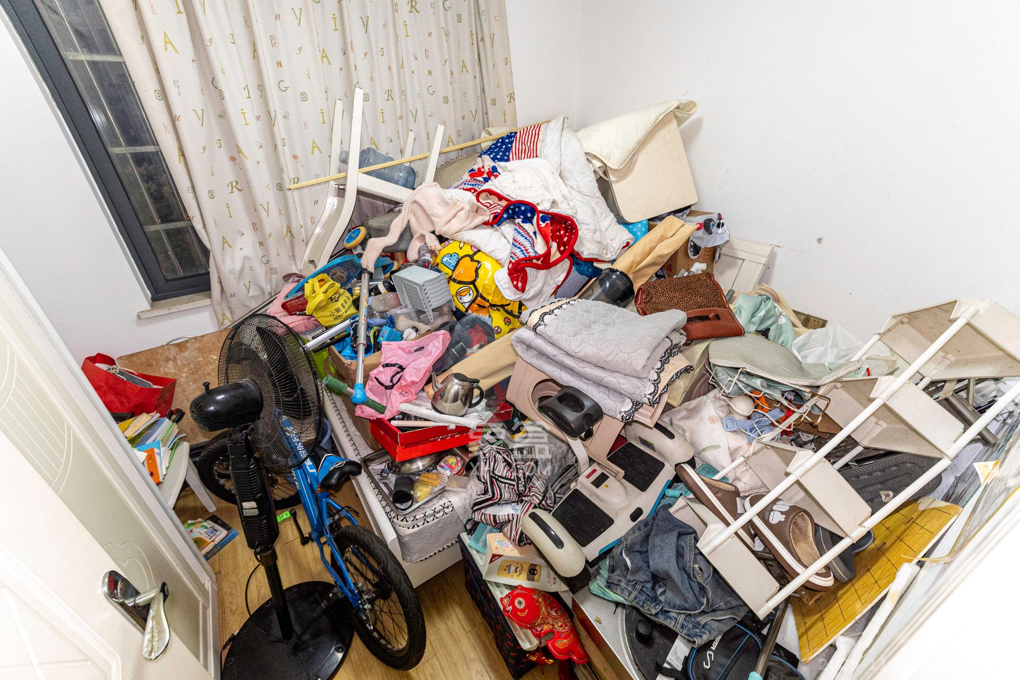 高林仕家 3室2厅2卫 68.0万 高林仕家 3室2厅2卫 68.0万卧室