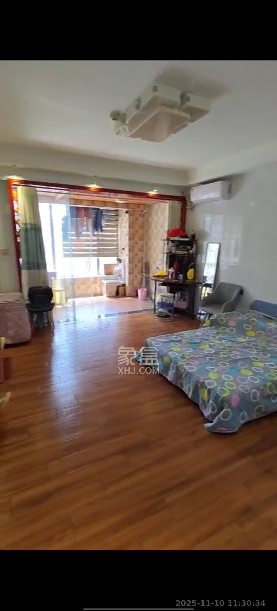 怡海星城  1室1厅1卫    1000.0元/月室内图1