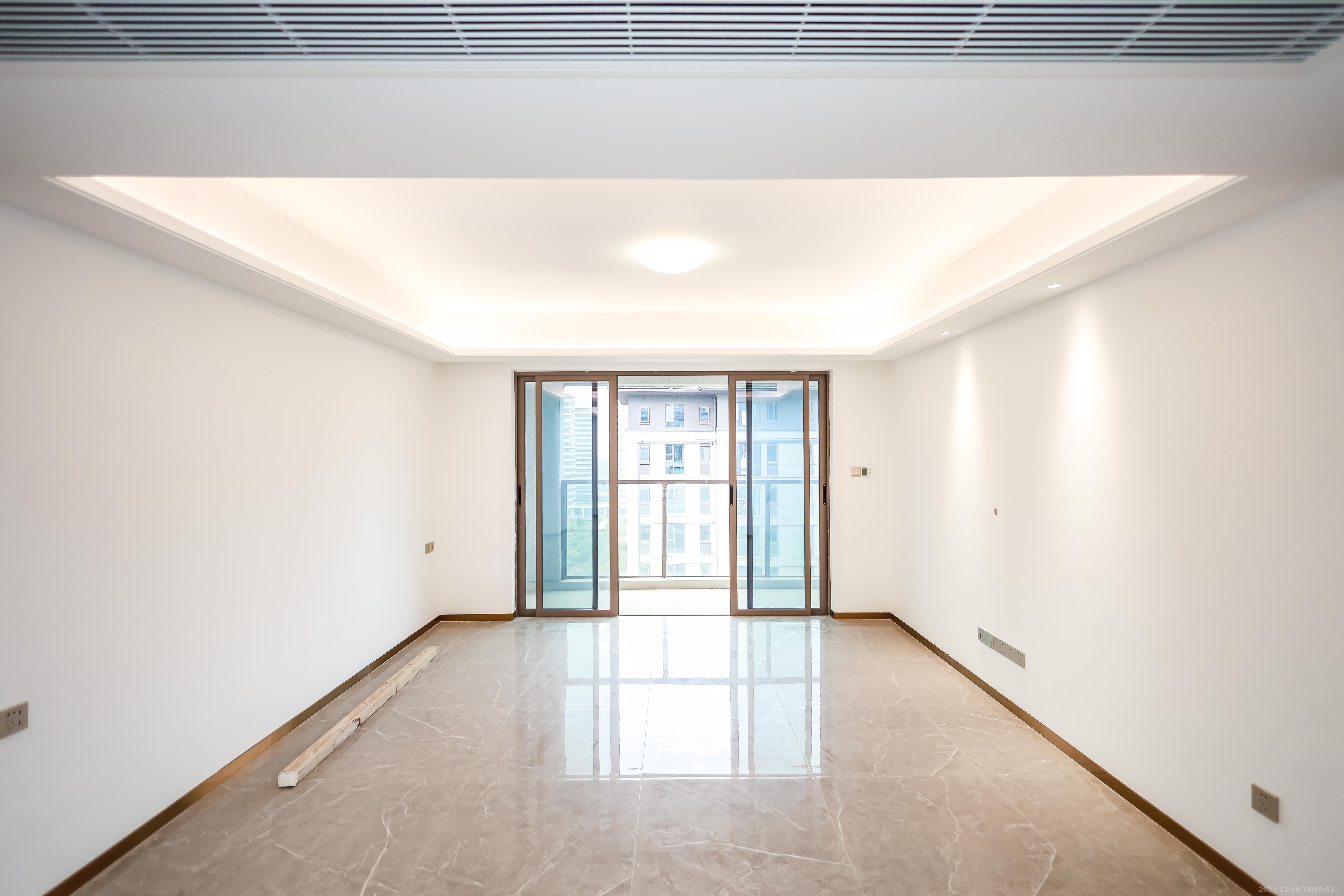 阳光城翡丽云邸  4室2厅2卫    136.0万