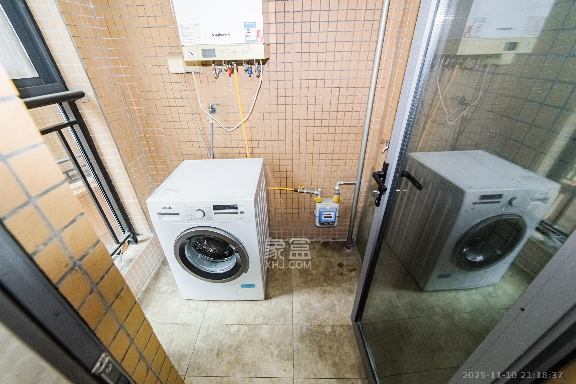 珠江郦城探香里 4室2厅2卫 118.8万 珠江郦城探香里 4室2厅2卫 118.8万阳台