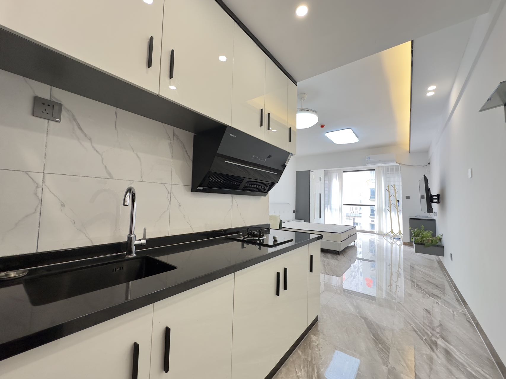 和谐家园（锦和广场）  1室0厅1卫    2200.0元/月