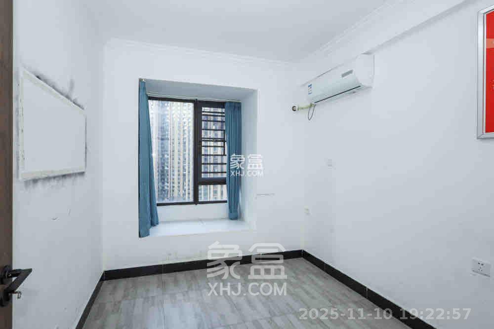 中国铁建梅溪青秀三期 5室2厅2卫 3500.0元/月 中国铁建梅溪青秀三期 5室2厅2卫 3500.0元/月室内图