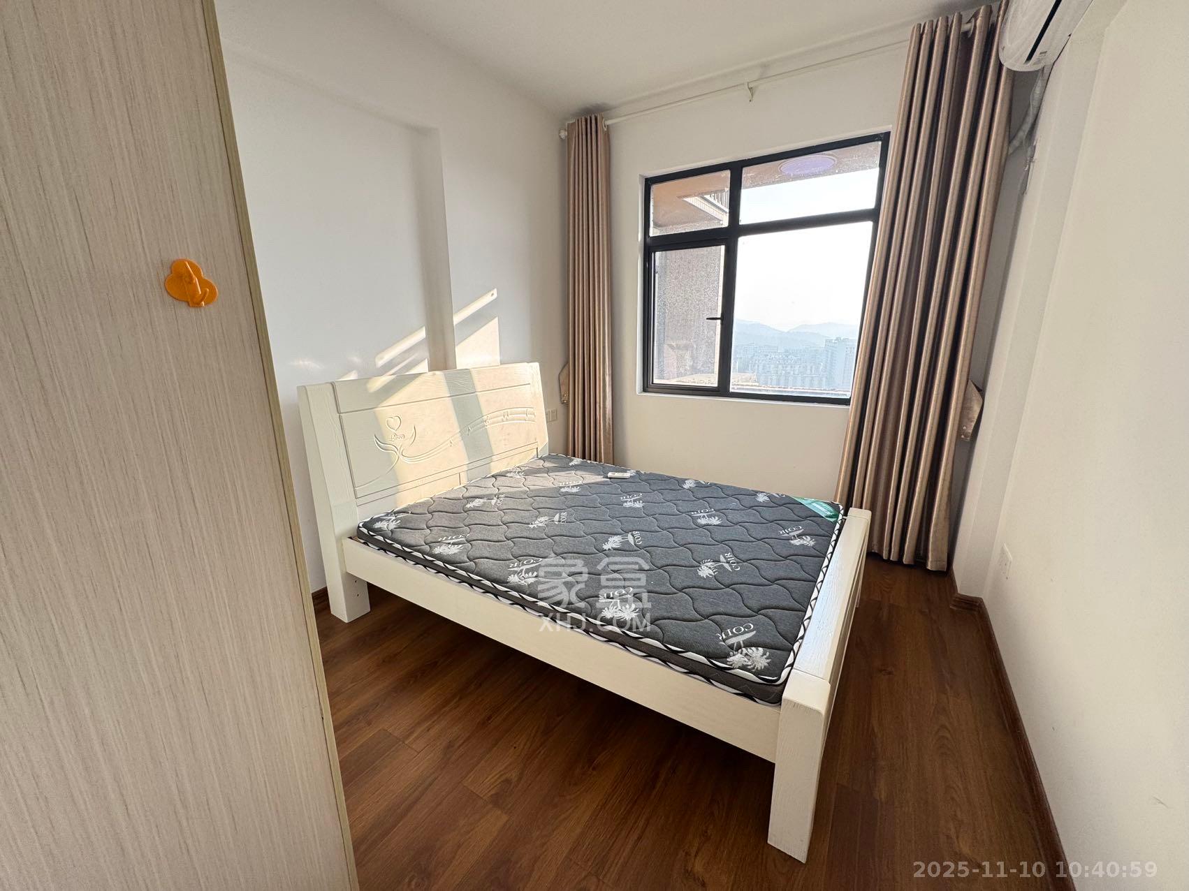 中央美郡  3室2厅2卫    3400.0元/月室内图