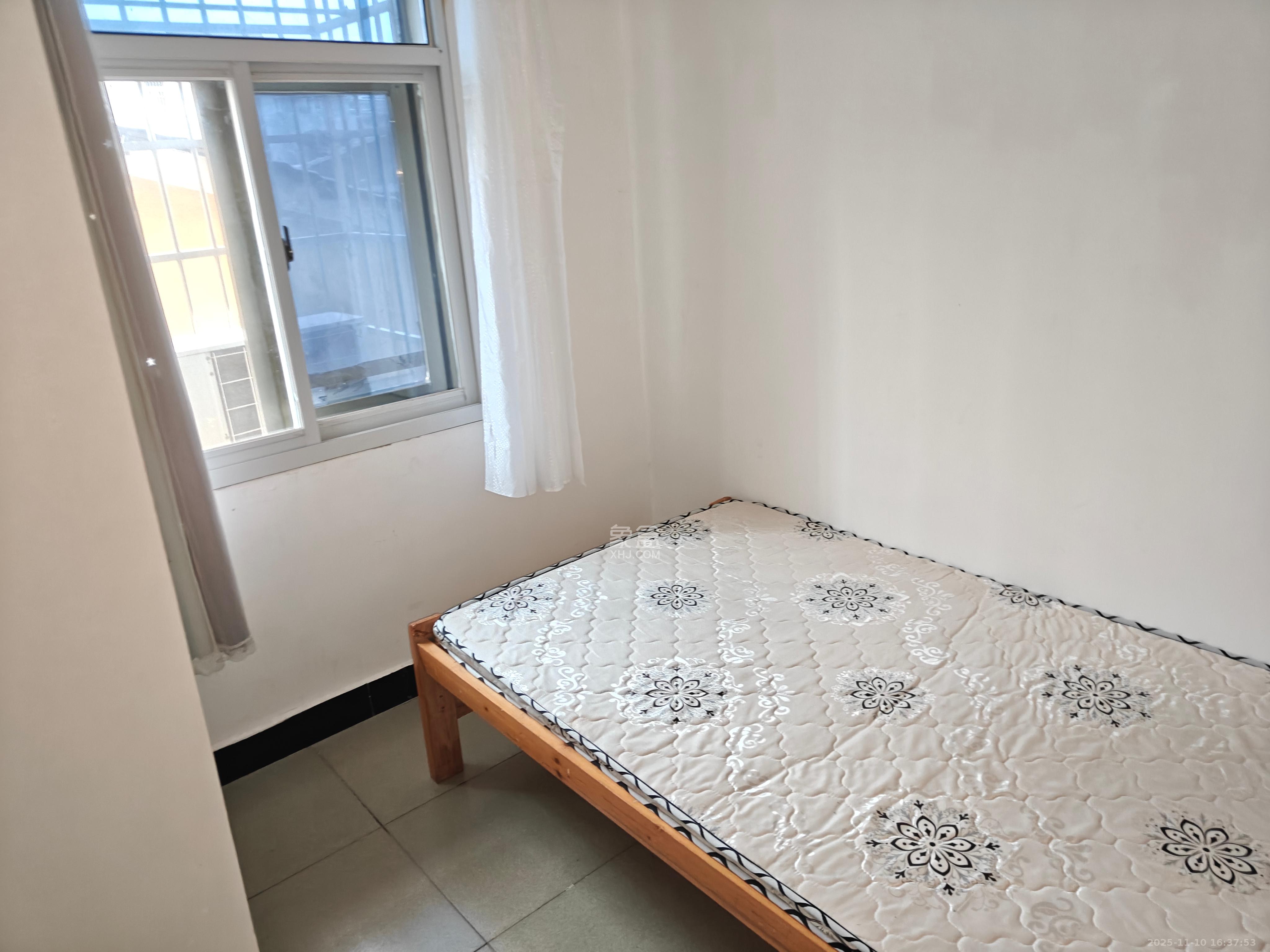 上碧湘街散盘 3室2厅1卫 3200.0元/月 上碧湘街散盘 3室2厅1卫 3200.0元/月室内图