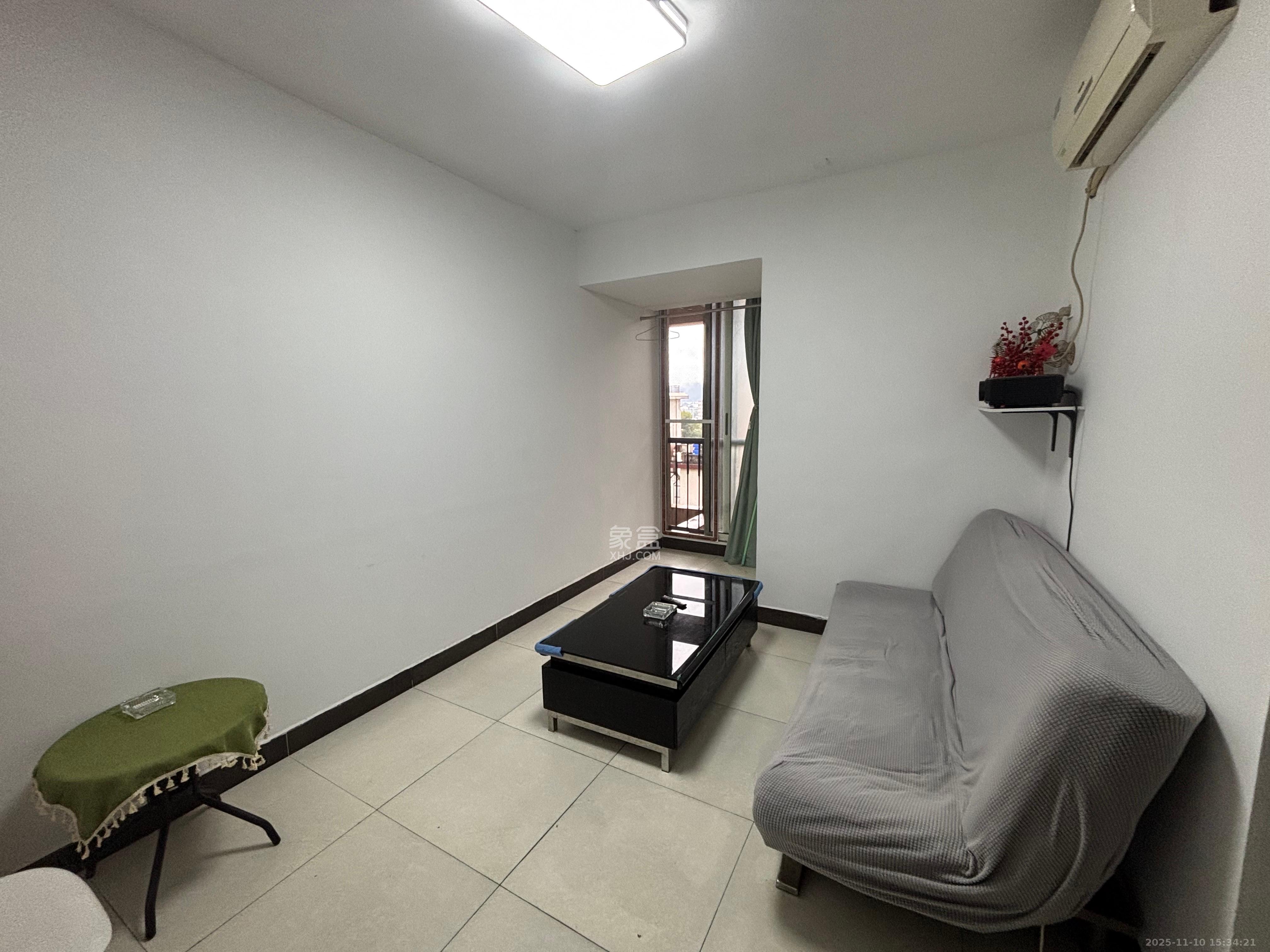 白沙晶城  1室1厅1卫    1800.0元/月室内图1