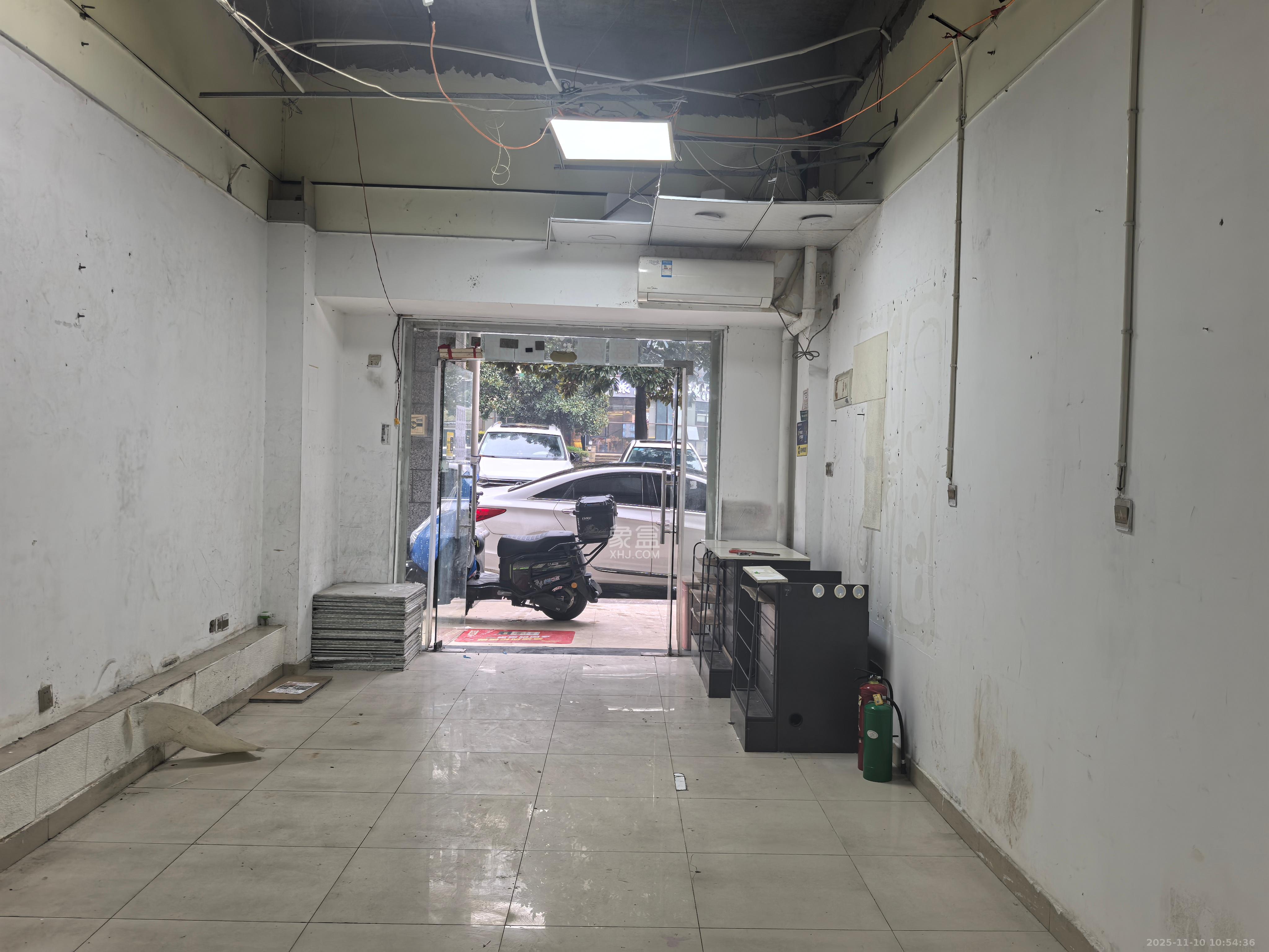 恒大翡翠华庭   47.0㎡      2800.0元/月室内图