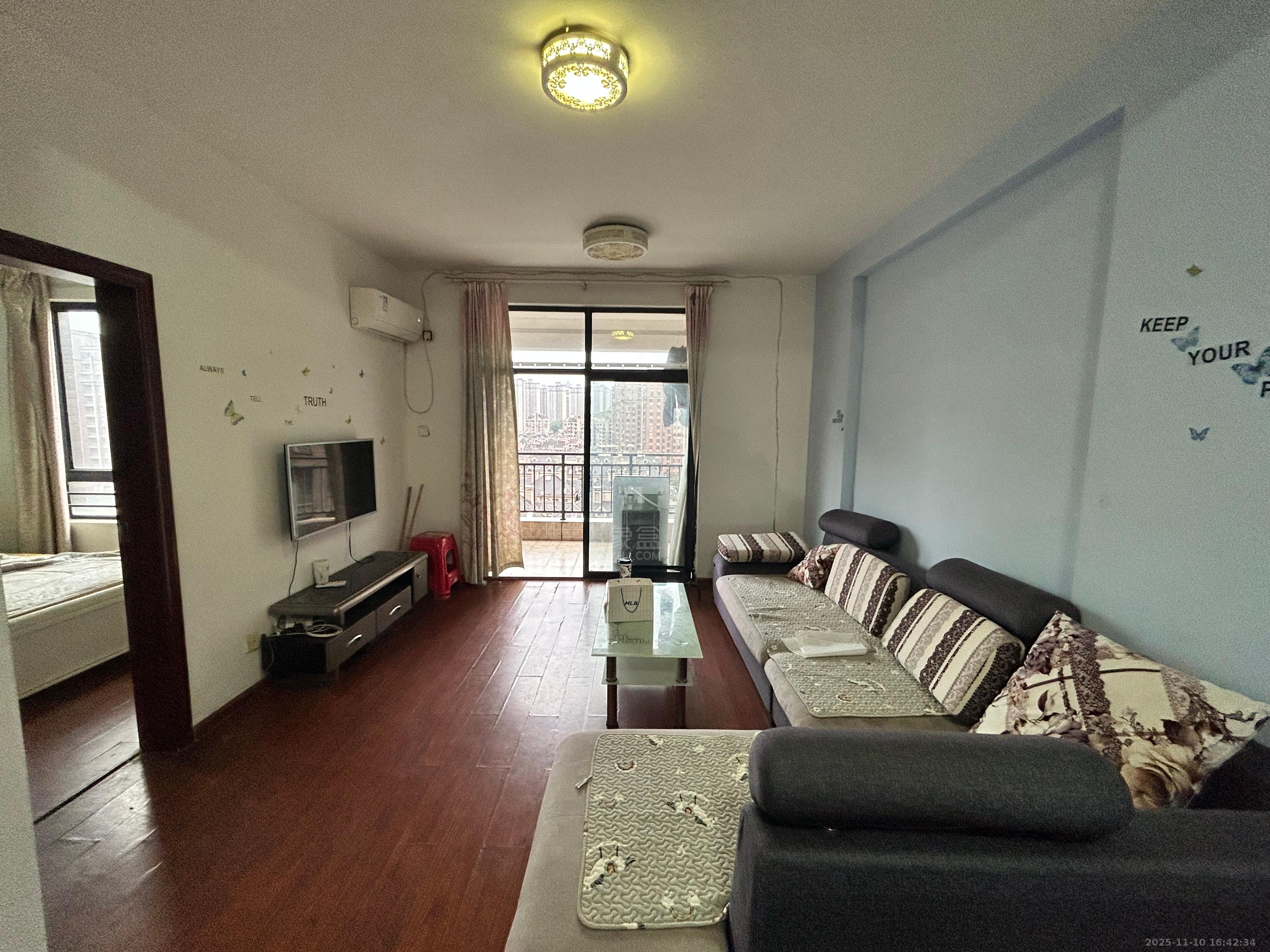 尚格名城香榭丽舍  2室2厅1卫    1400.0元/月