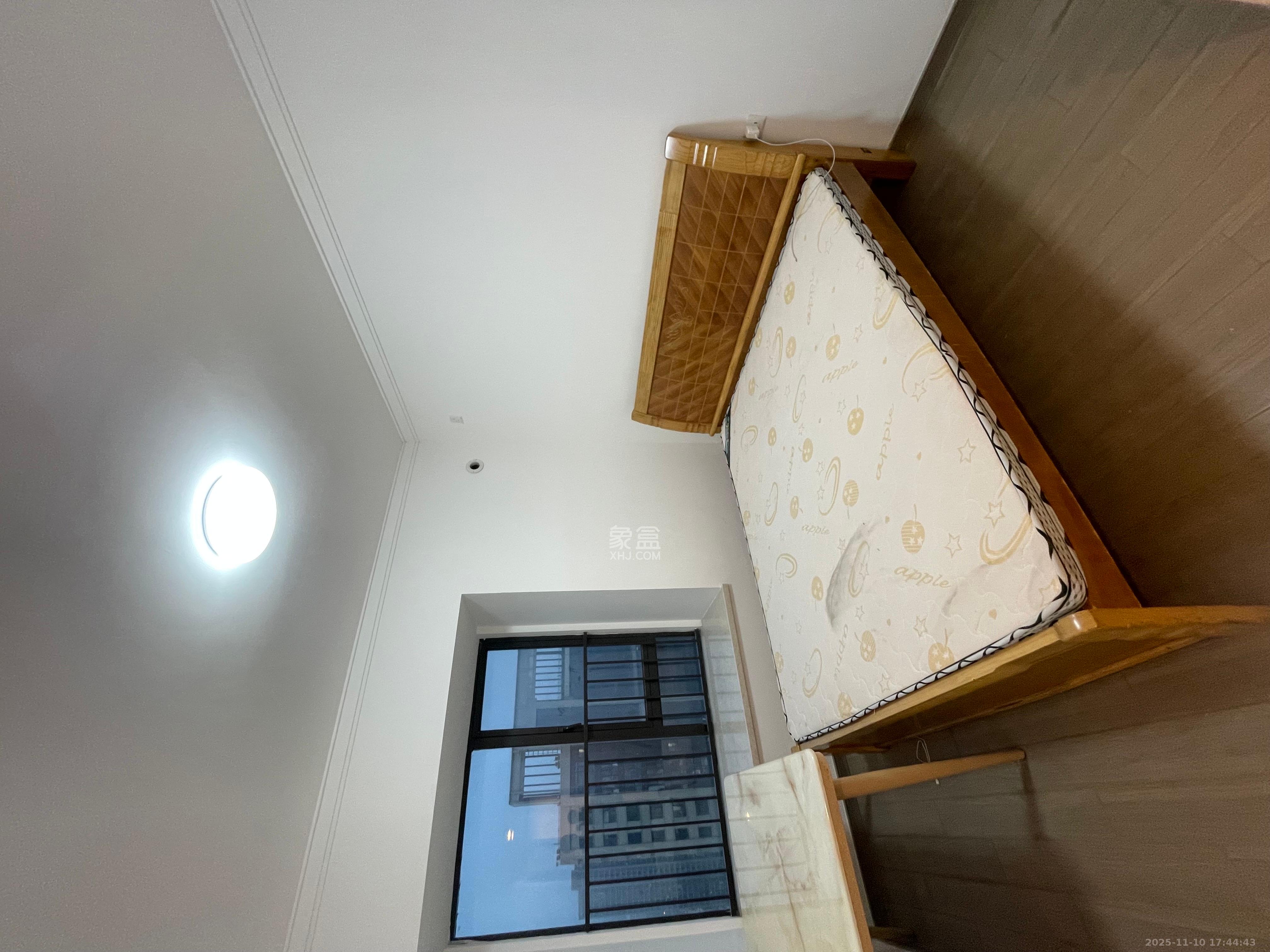 越秀亲爱里  4室2厅1卫    3200.0元/月室内图