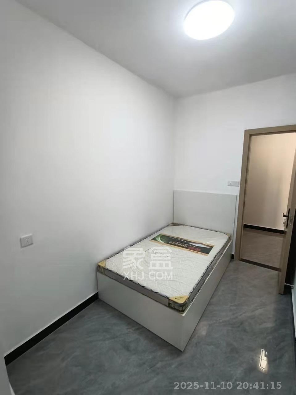 金地铂悦  2室1厅1卫    1400.0元/月室内图