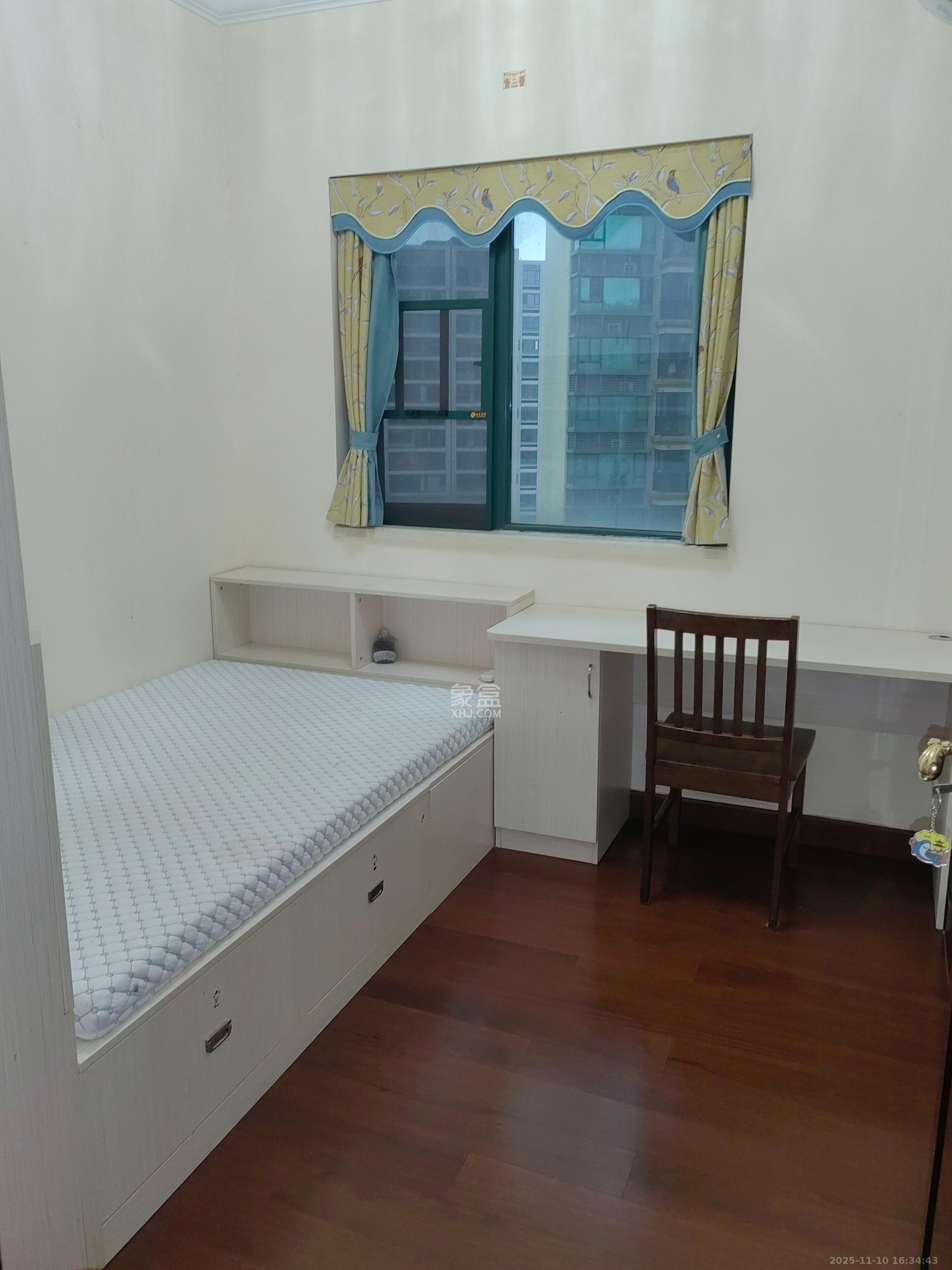 恒大翡翠华庭 3室2厅2卫 2600.0元/月 恒大翡翠华庭 3室2厅2卫 2600.0元/月室内图