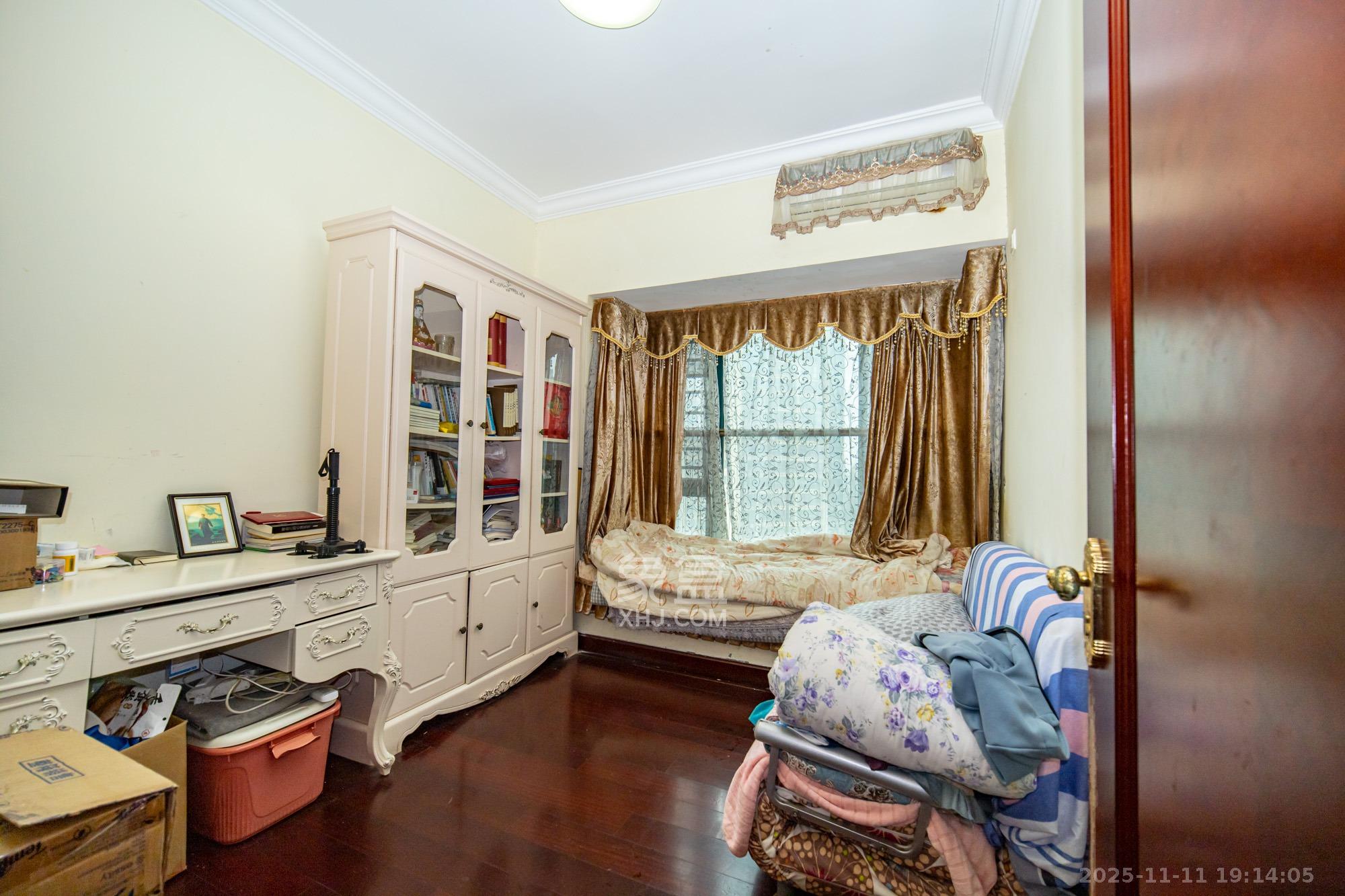 恒大雅苑 3室2厅1卫 85.0万 恒大雅苑 3室2厅1卫 85.0万卧室