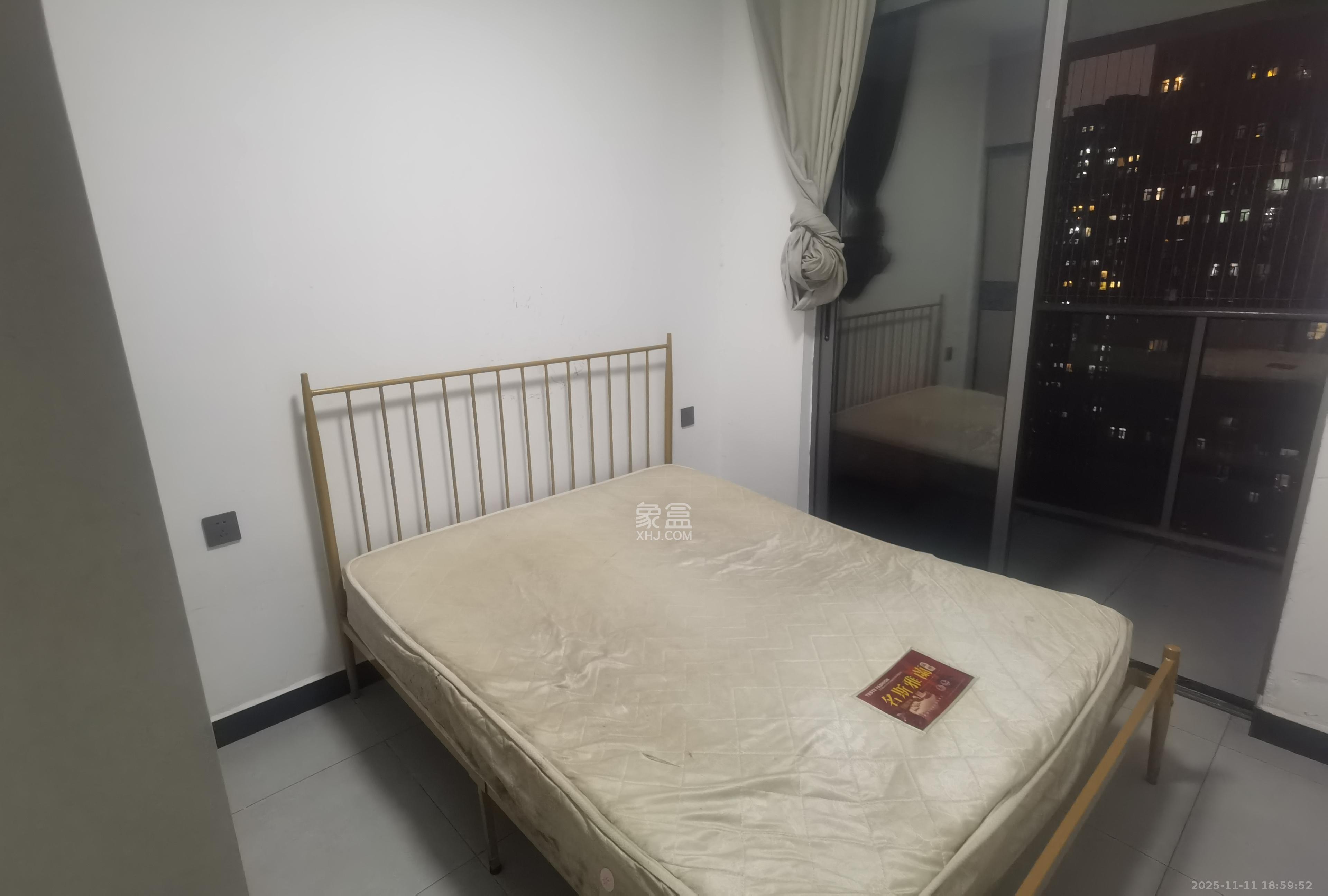 八方小区C区 3室2厅2卫 3500.0元/月 八方小区C区 3室2厅2卫 3500.0元/月室内图