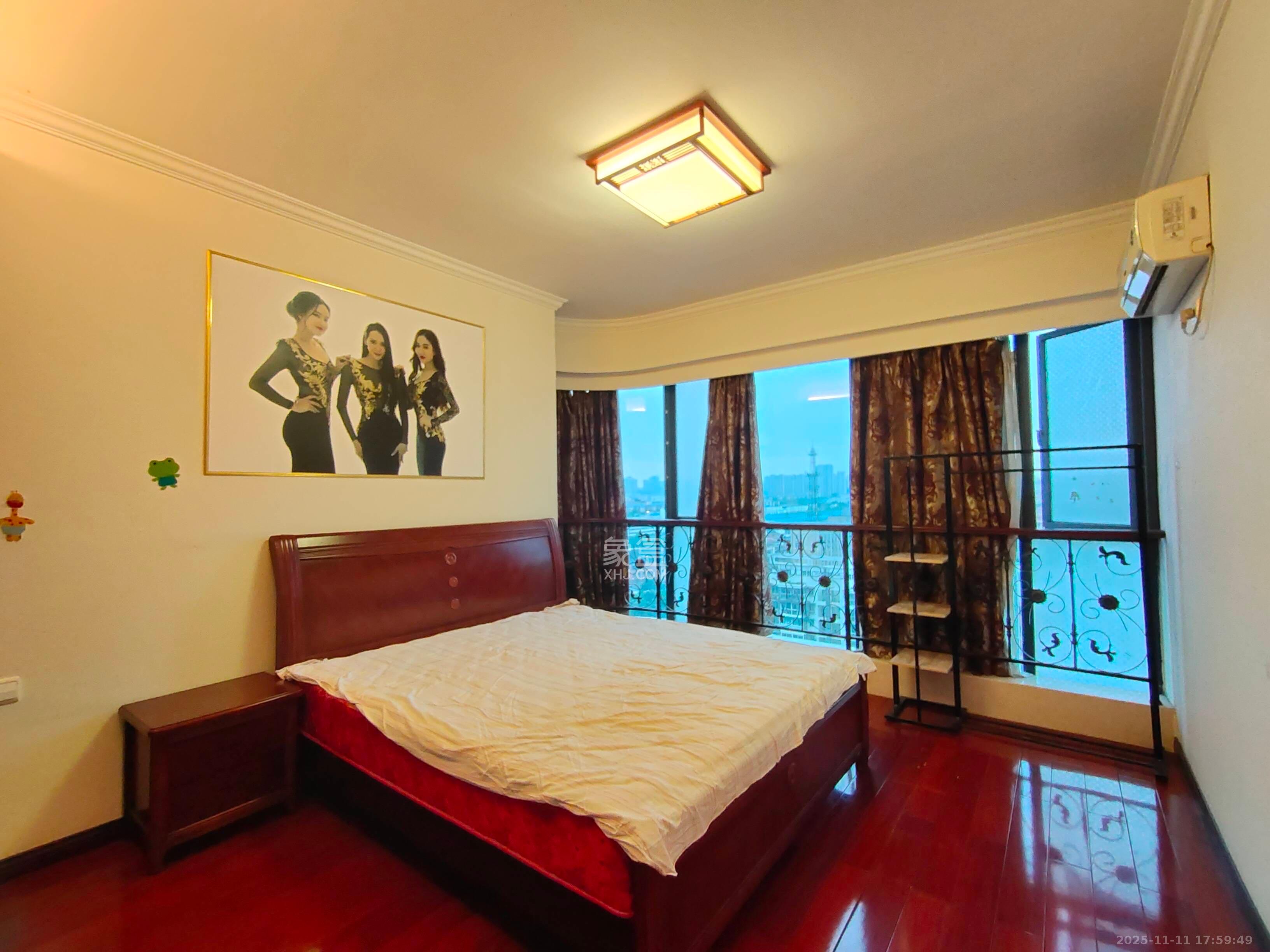 融圣国际 3室2厅2卫 3800.0元/月 融圣国际 3室2厅2卫 3800.0元/月室内图