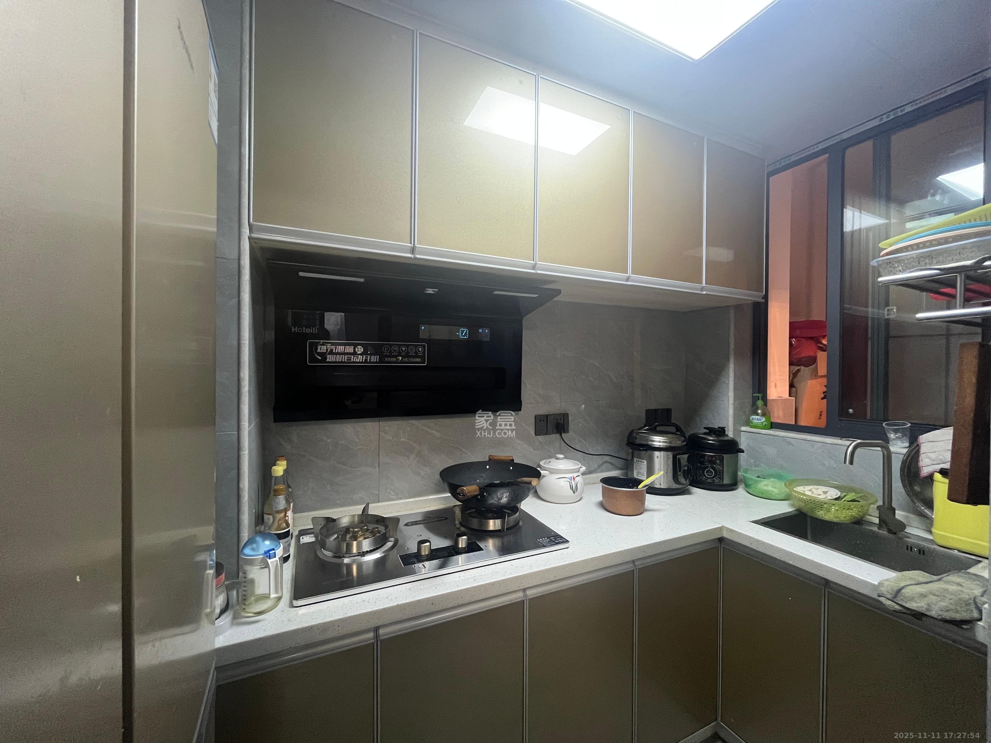 嘉荣苑 2室1厅1卫 2100.0元/月 嘉荣苑 2室1厅1卫 2100.0元/月室内图