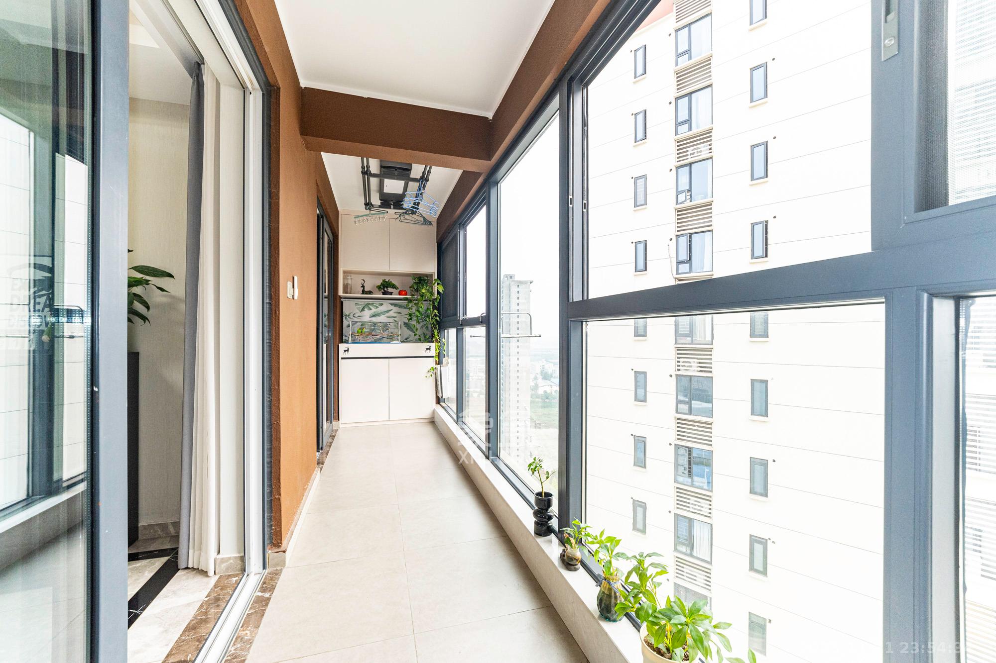 华远碧桂园海蓝城 4室2厅2卫 102.0万 华远碧桂园海蓝城 4室2厅2卫 102.0万阳台