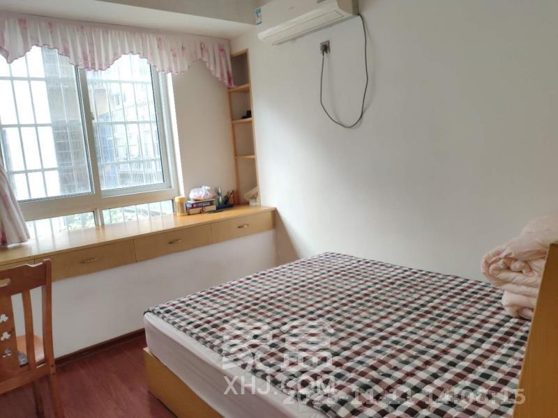 山水湾  2室2厅1卫    1600.0元/月室内图