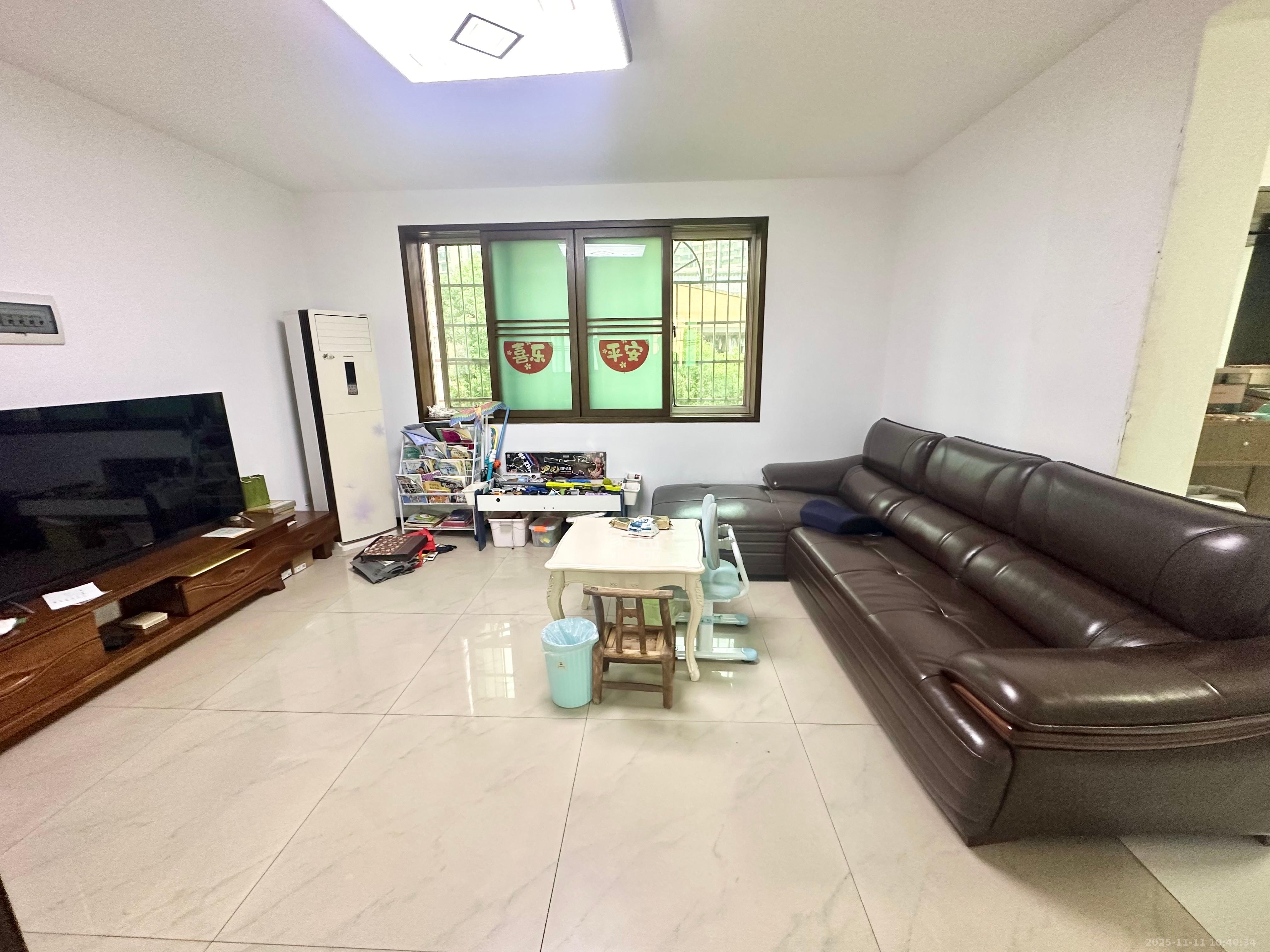 人造板厂宿舍（新河北堤1号）  3室1厅1卫    1700.0元/月室内图