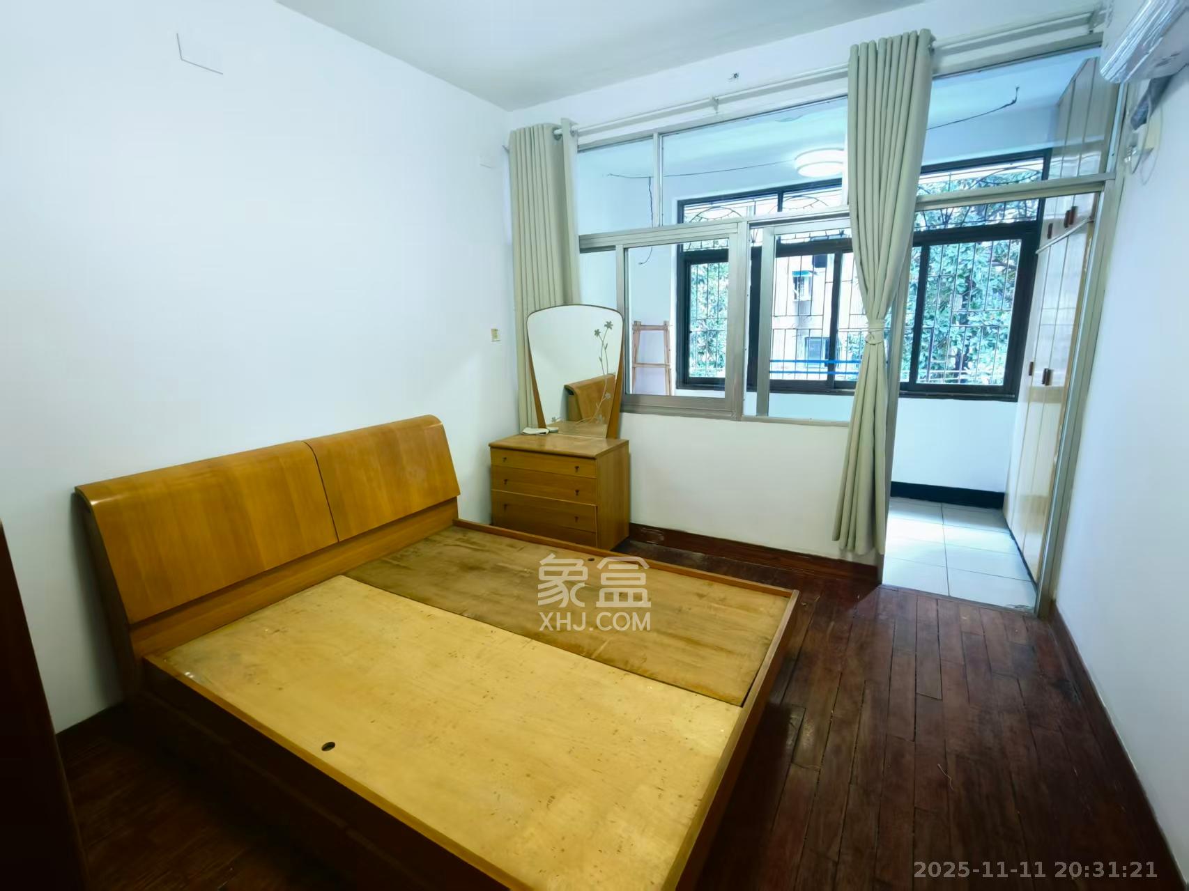 东瓜山三村(东电社区)  1室0厅0卫    1500.0元/月