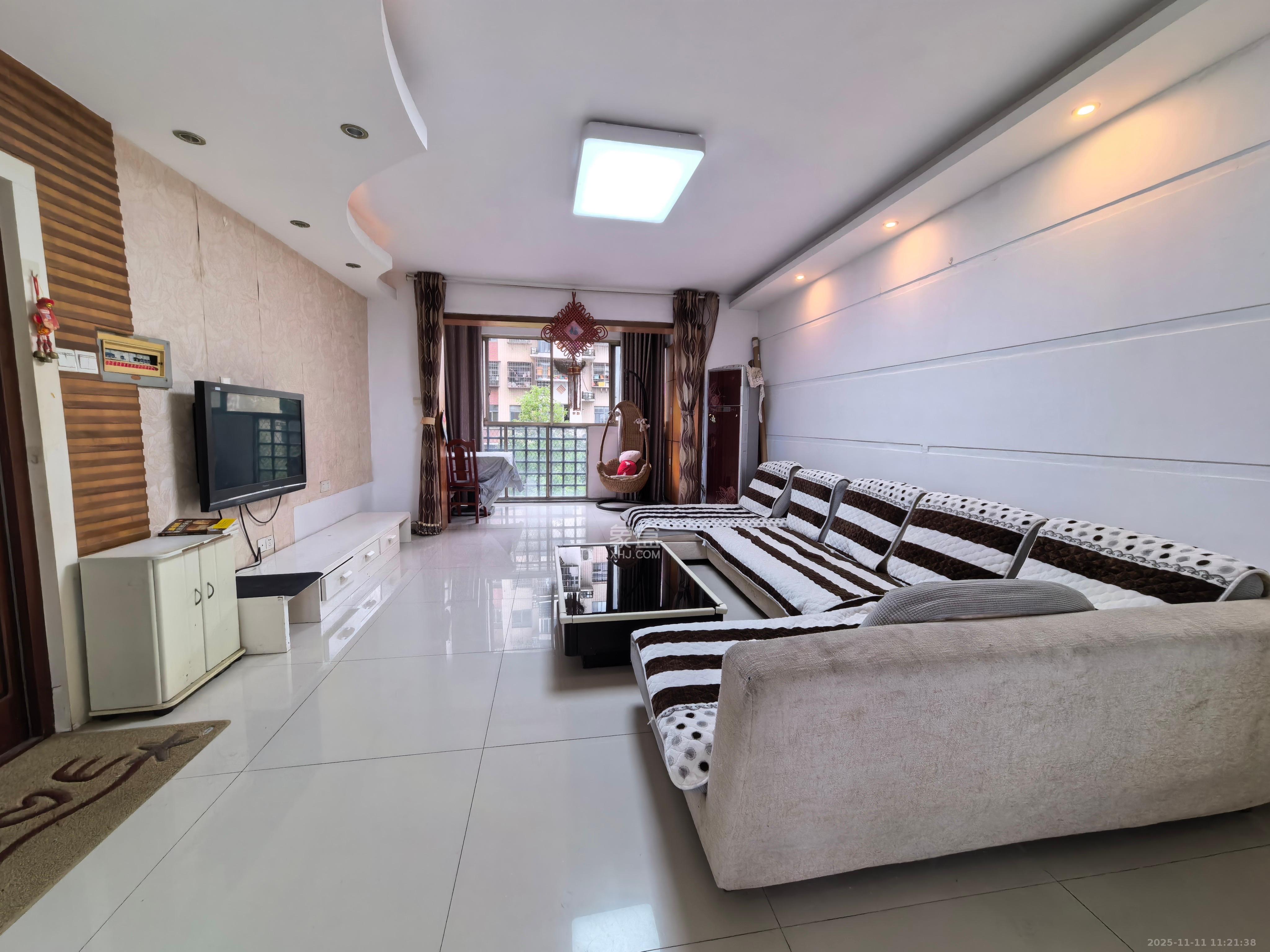 万煦园 3室2厅2卫 2800.0元/月 万煦园 3室2厅2卫 2800.0元/月室内图