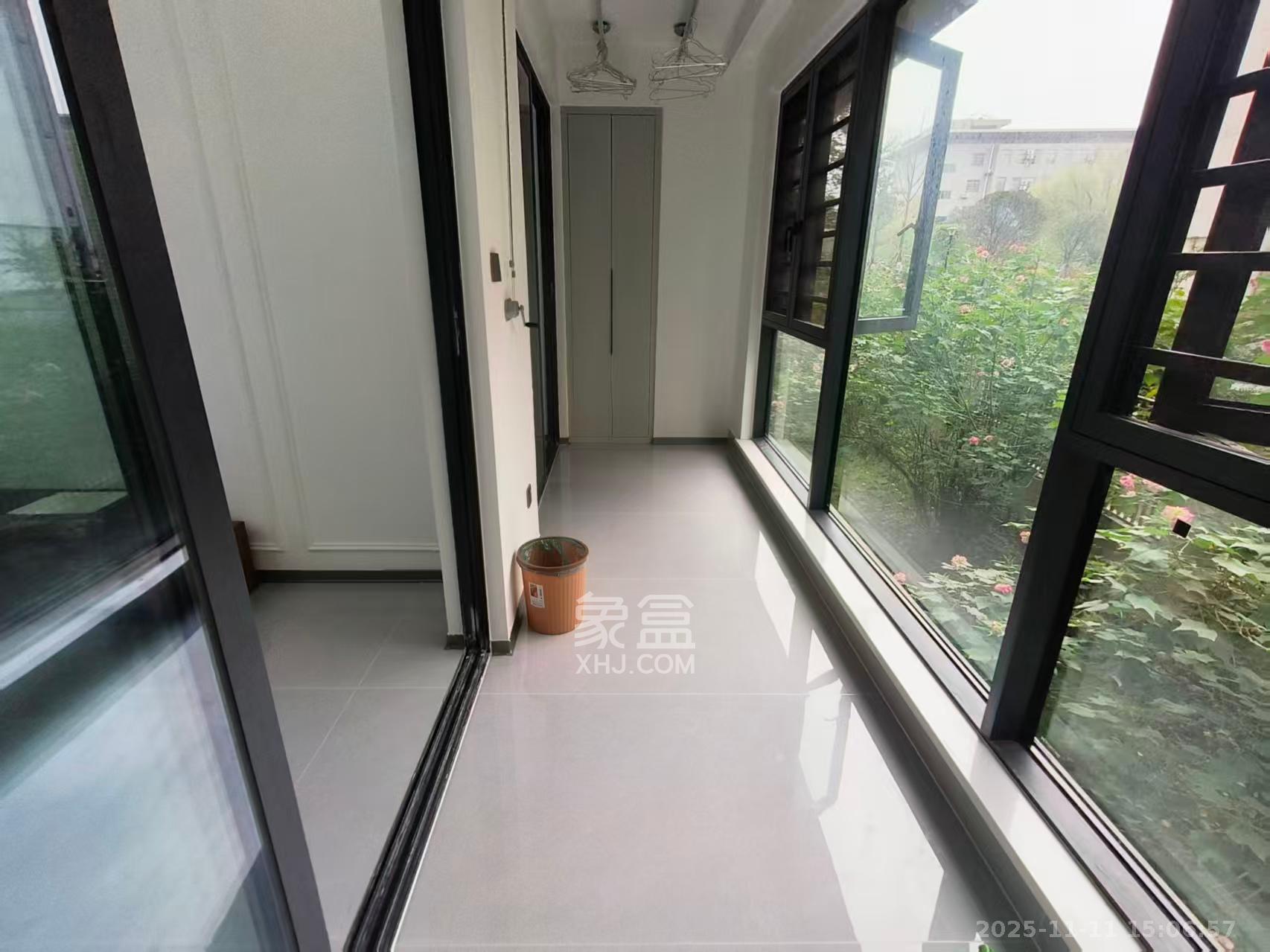 旭辉雨金广场  4室2厅1卫    3100.0元/月室内图