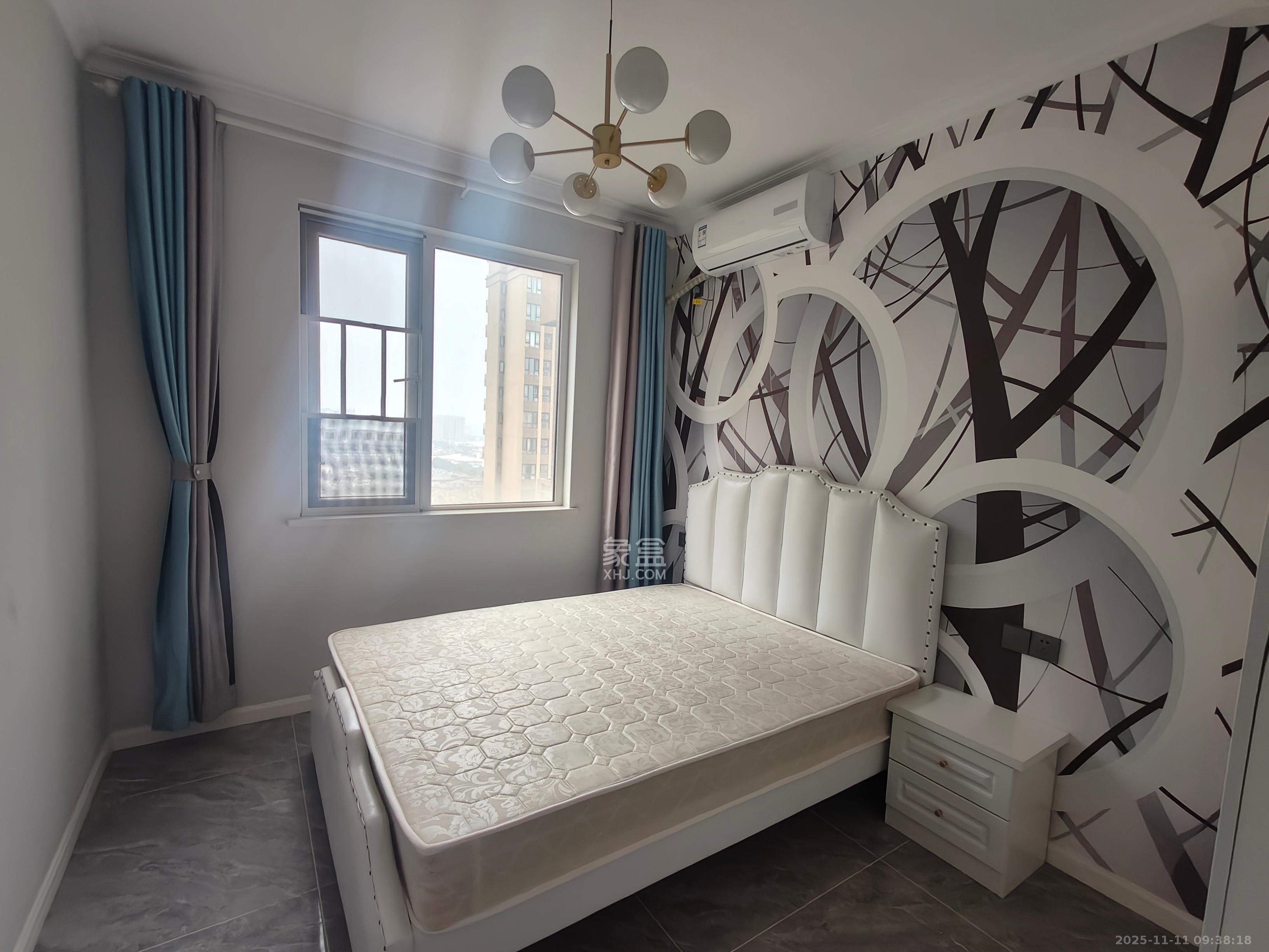 金地三千府（金地湖山樾、金地自在城）  3室2厅1卫    2000.0元/月室内图